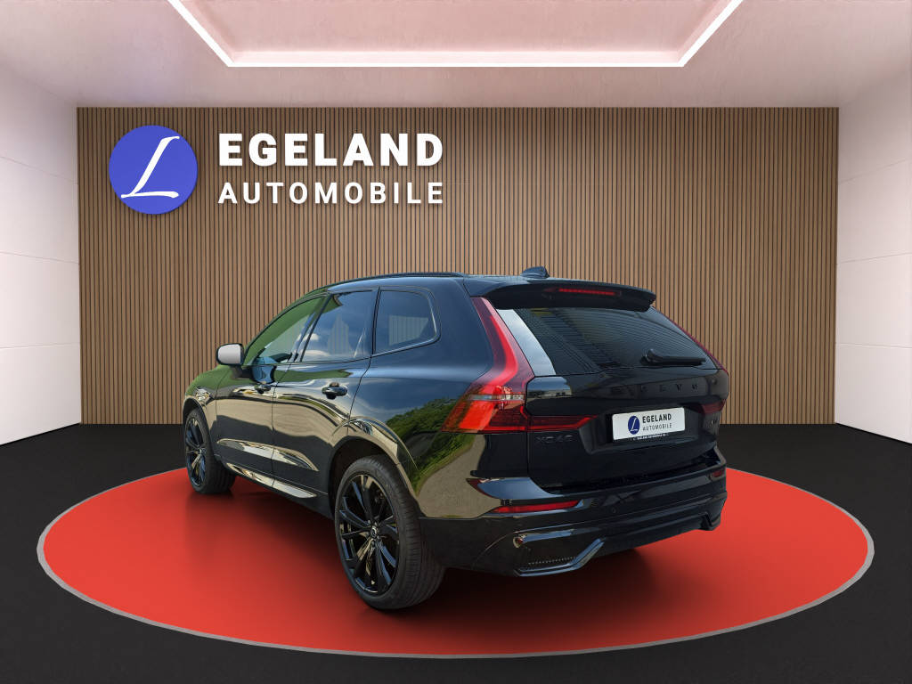 VOLVO XC60 2.0 B5 MH Plus Black Edition AWD-image-4