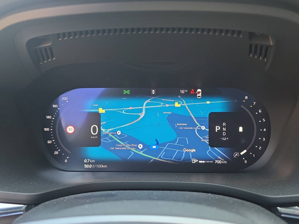 VOLVO XC60 2.0 B5 MH Plus Black Edition AWD-image-16