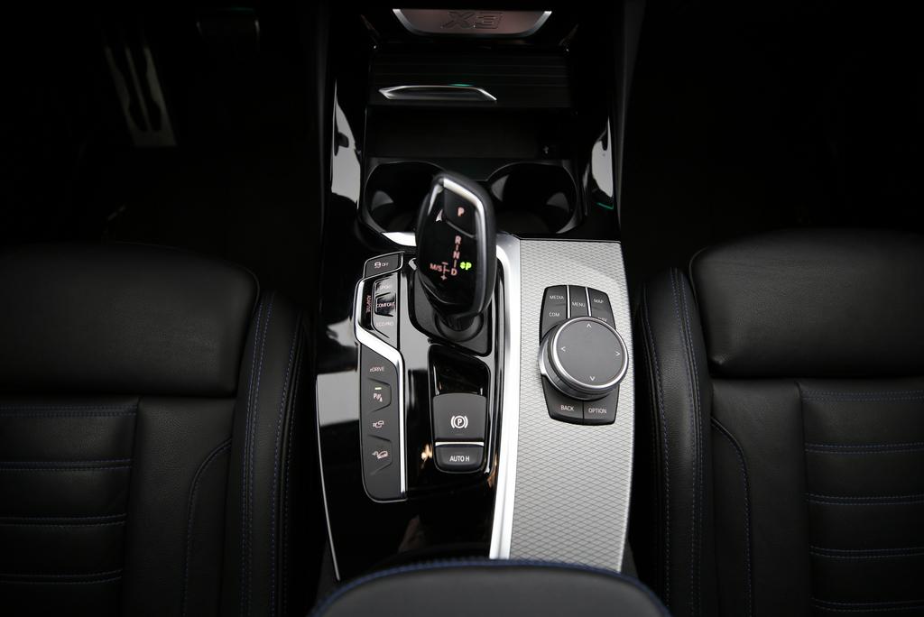 BMW X3 30e xDrive SAG-image-8