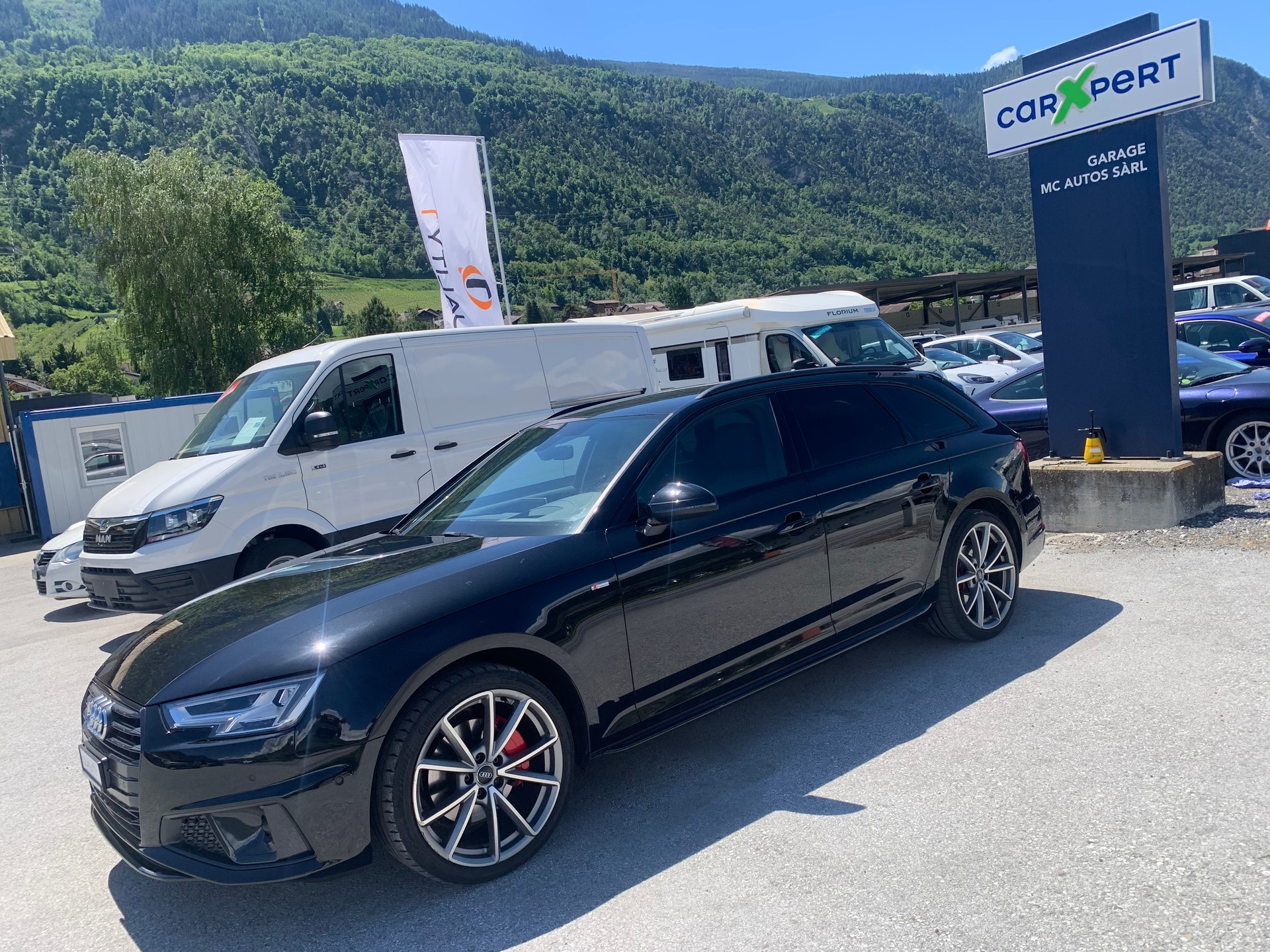AUDI A4 Avant 40 TDI quattro S-tronic-image-10