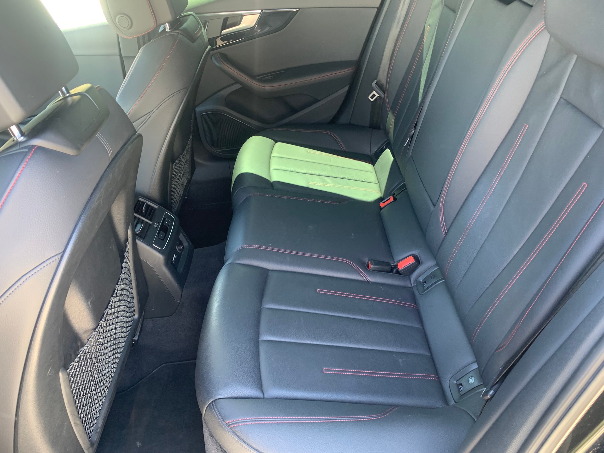 AUDI A4 Avant 40 TDI quattro S-tronic-image-15