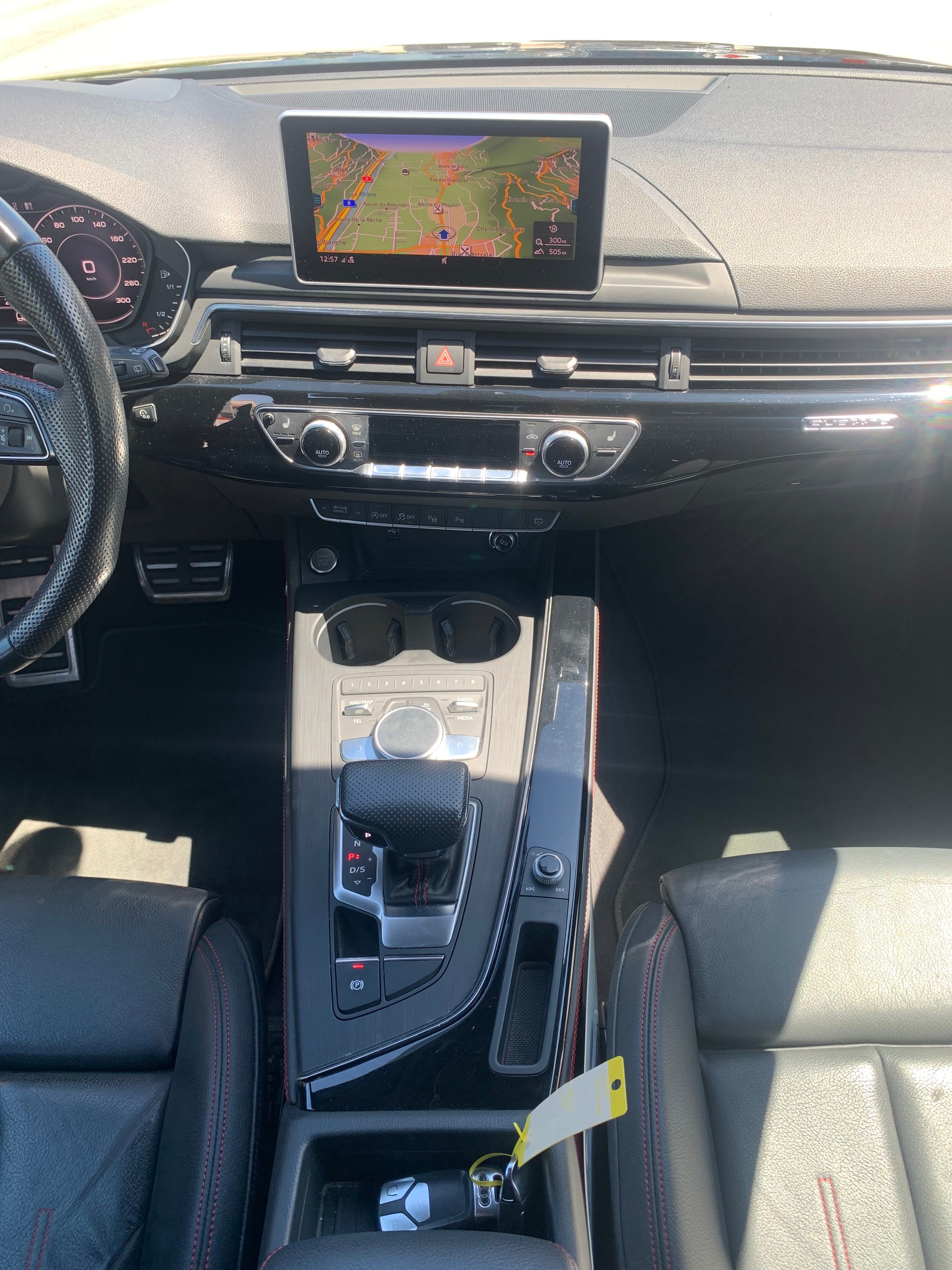 AUDI A4 Avant 40 TDI quattro S-tronic-image-19