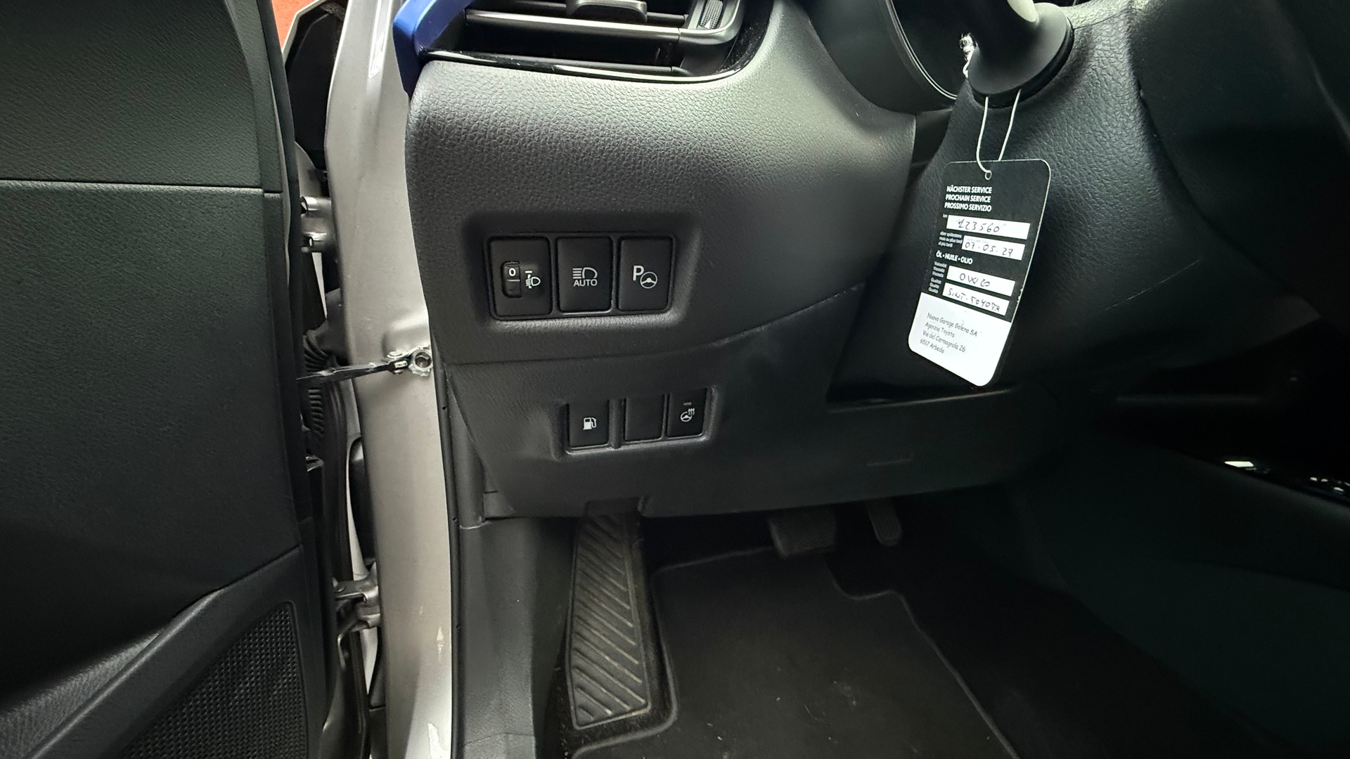 TOYOTA C-HR 1.8 HSD Style CVT-image-10