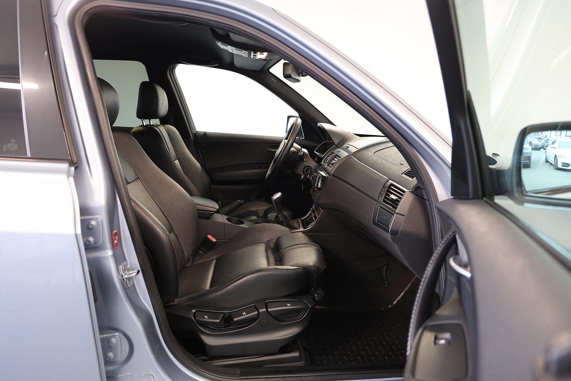 BMW X3 3.0d-image-11