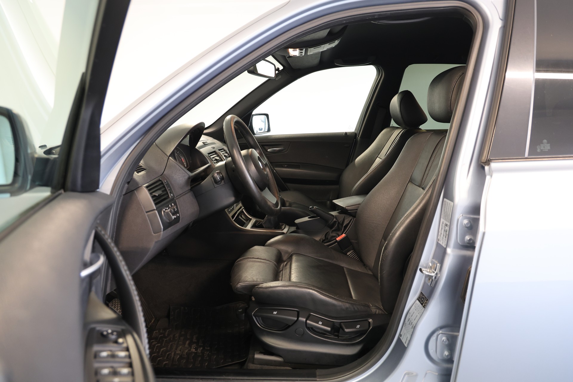 BMW X3 3.0d-image-5