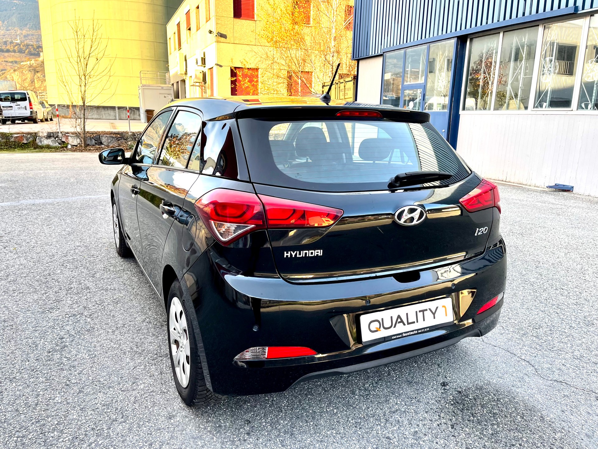 HYUNDAI i20 1.2 Amplia-image-11