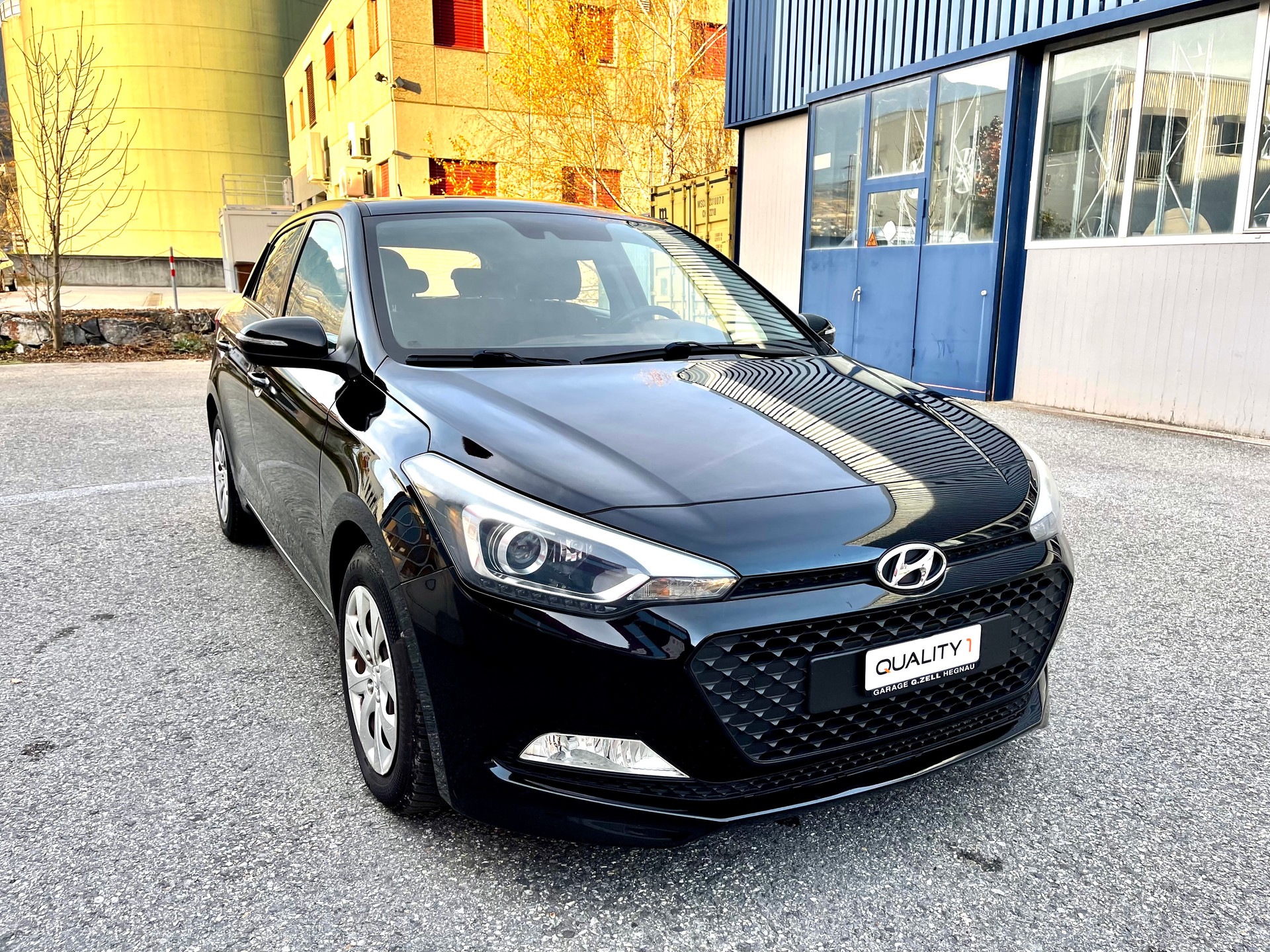HYUNDAI i20 1.2 Amplia-image-0
