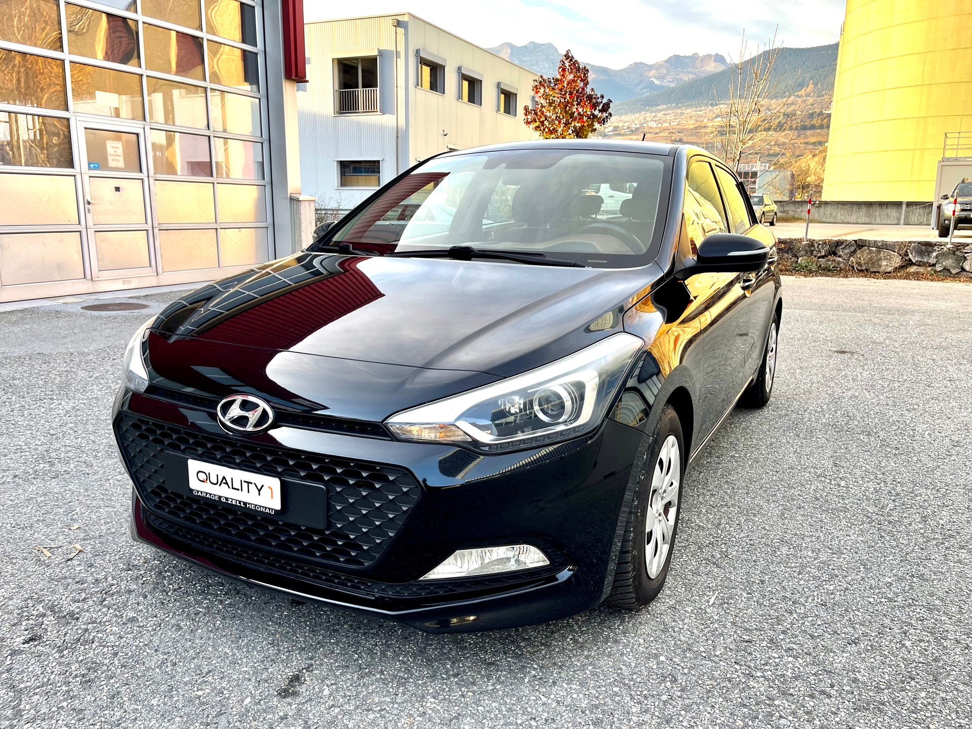 HYUNDAI i20 1.2 Amplia-image-2