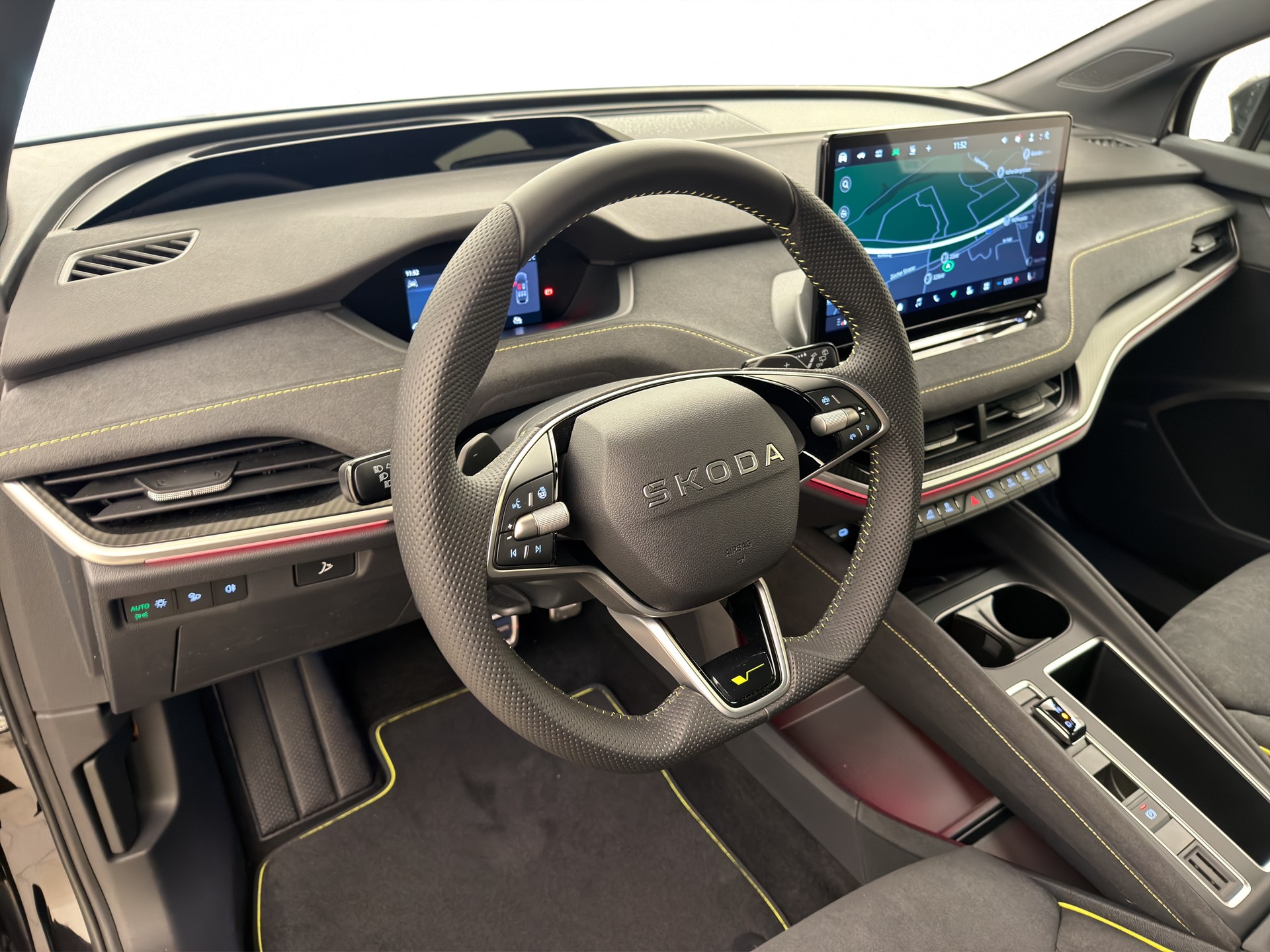 SKODA Elroq RS 4x4-image-13