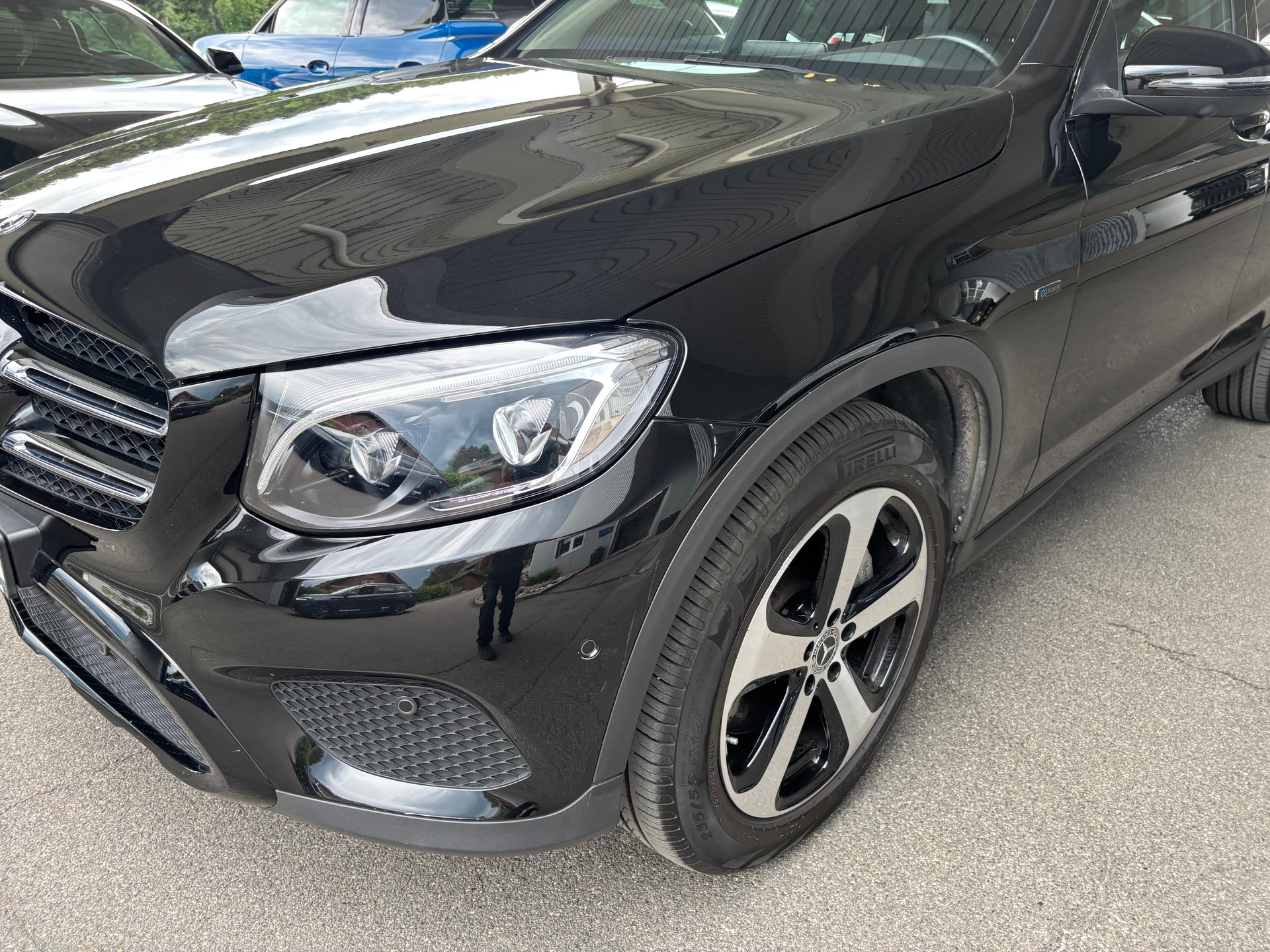MERCEDES-BENZ GLC 350 e AMG Line 4Matic 7G-Tronic-image-4