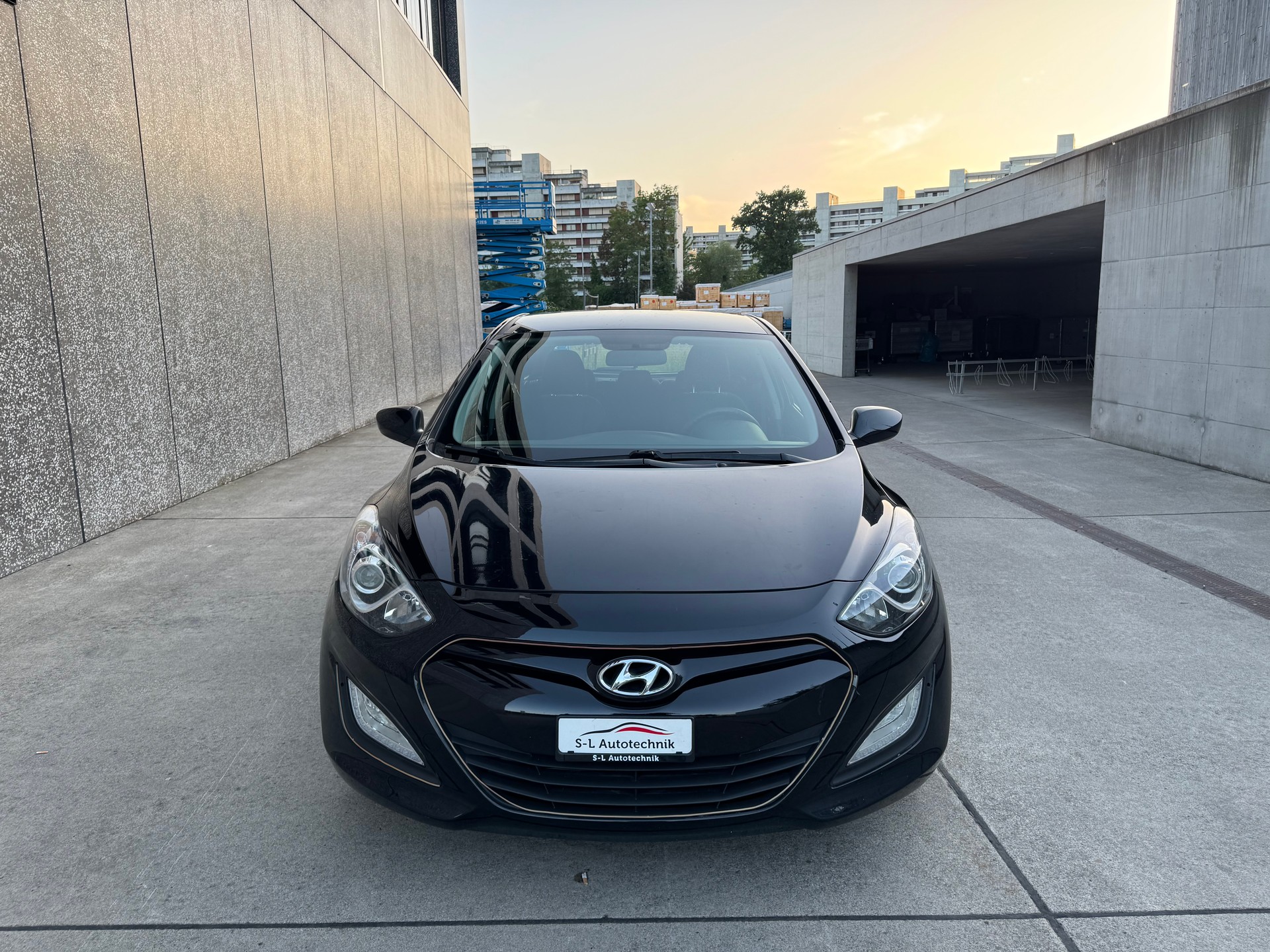 HYUNDAI i30 1.4 Comfort-showroom-element-1