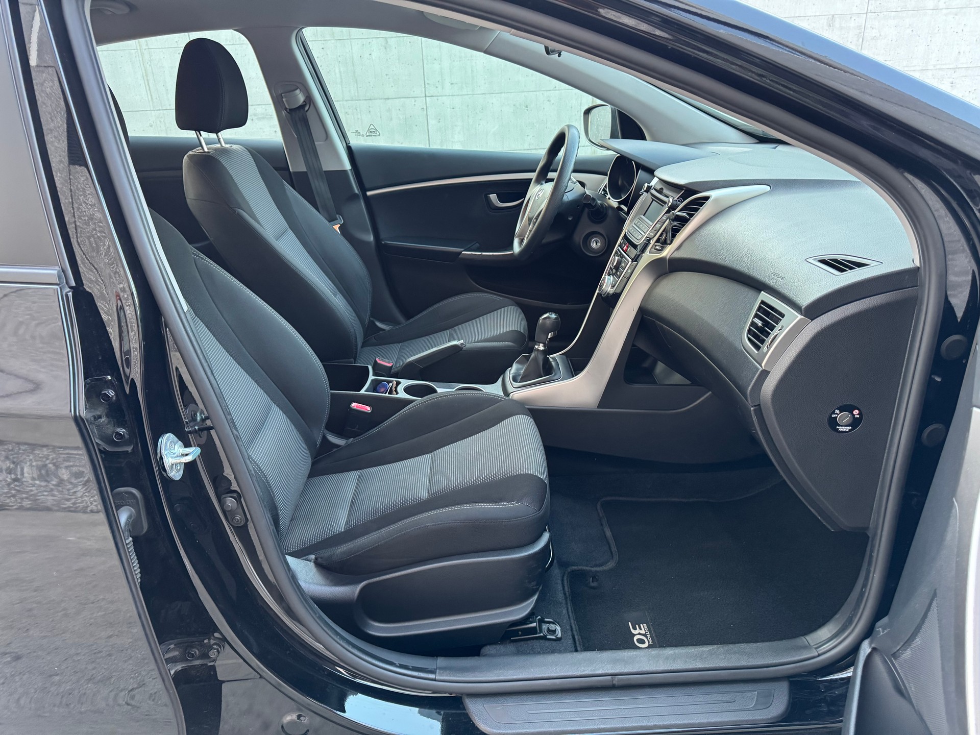HYUNDAI i30 1.4 Comfort-image-8
