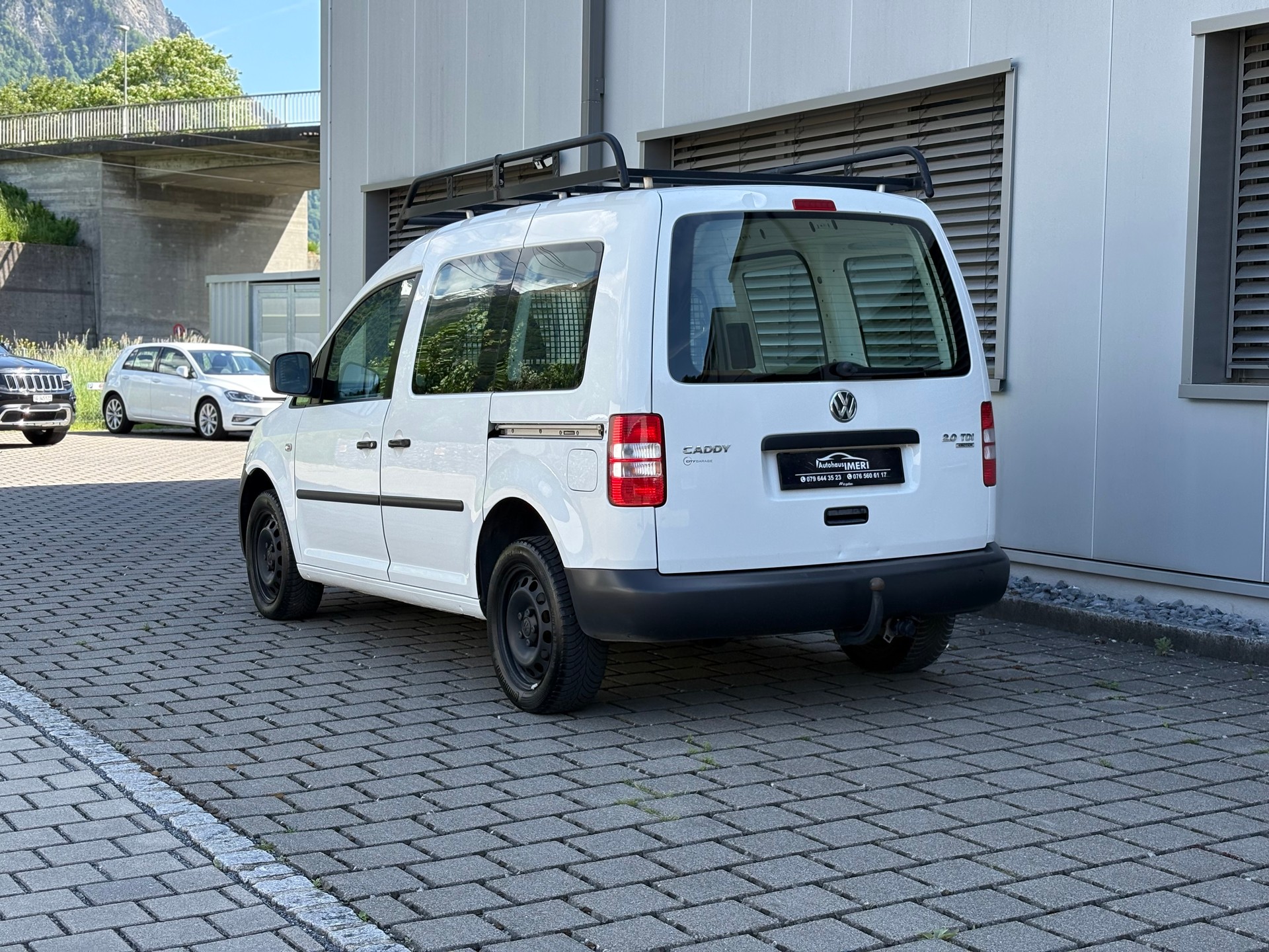 VW Caddy 2.0TDI 4Motion DSG-image-4
