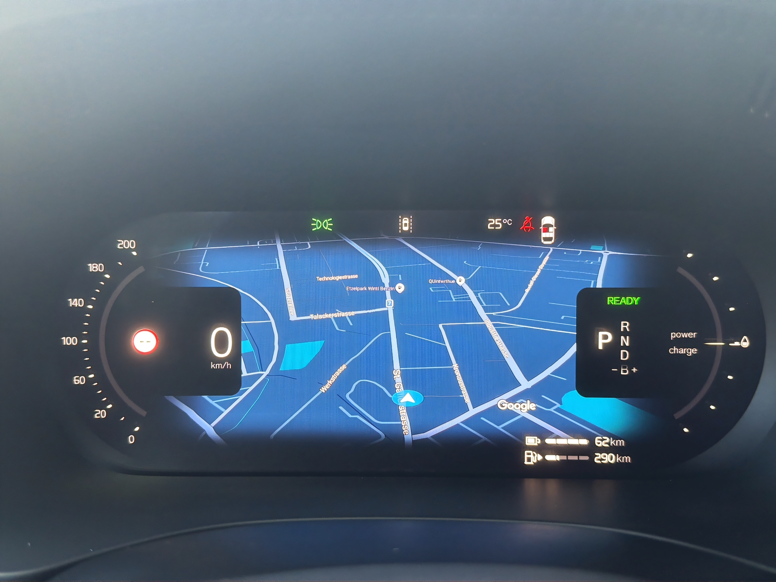 VOLVO XC60 2.0 T6 TE Core eAWD-image-10