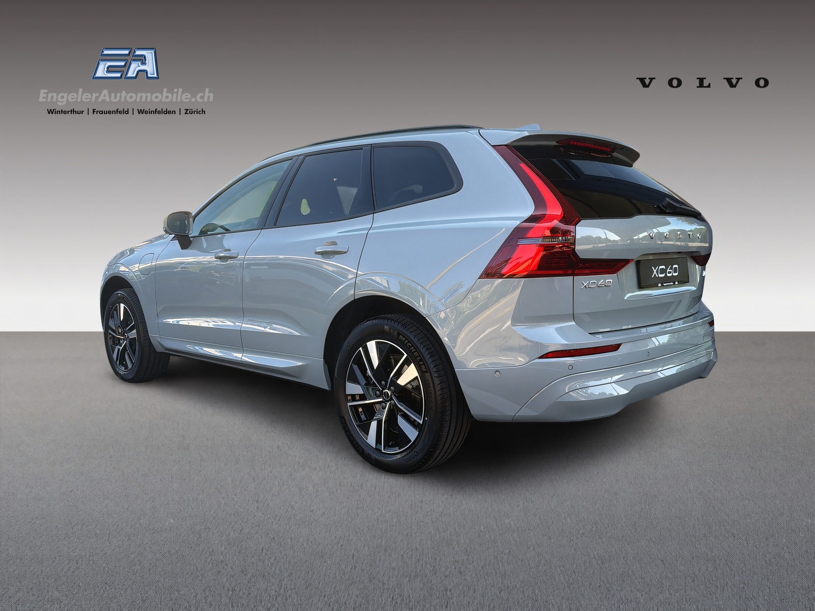 VOLVO XC60 2.0 T6 TE Core eAWD-image-4