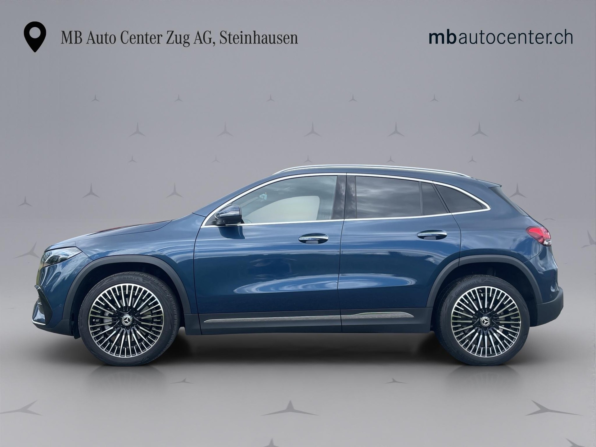 MERCEDES-BENZ EQA 300 Swiss Star AMG Line 4matic-showroom-element-1