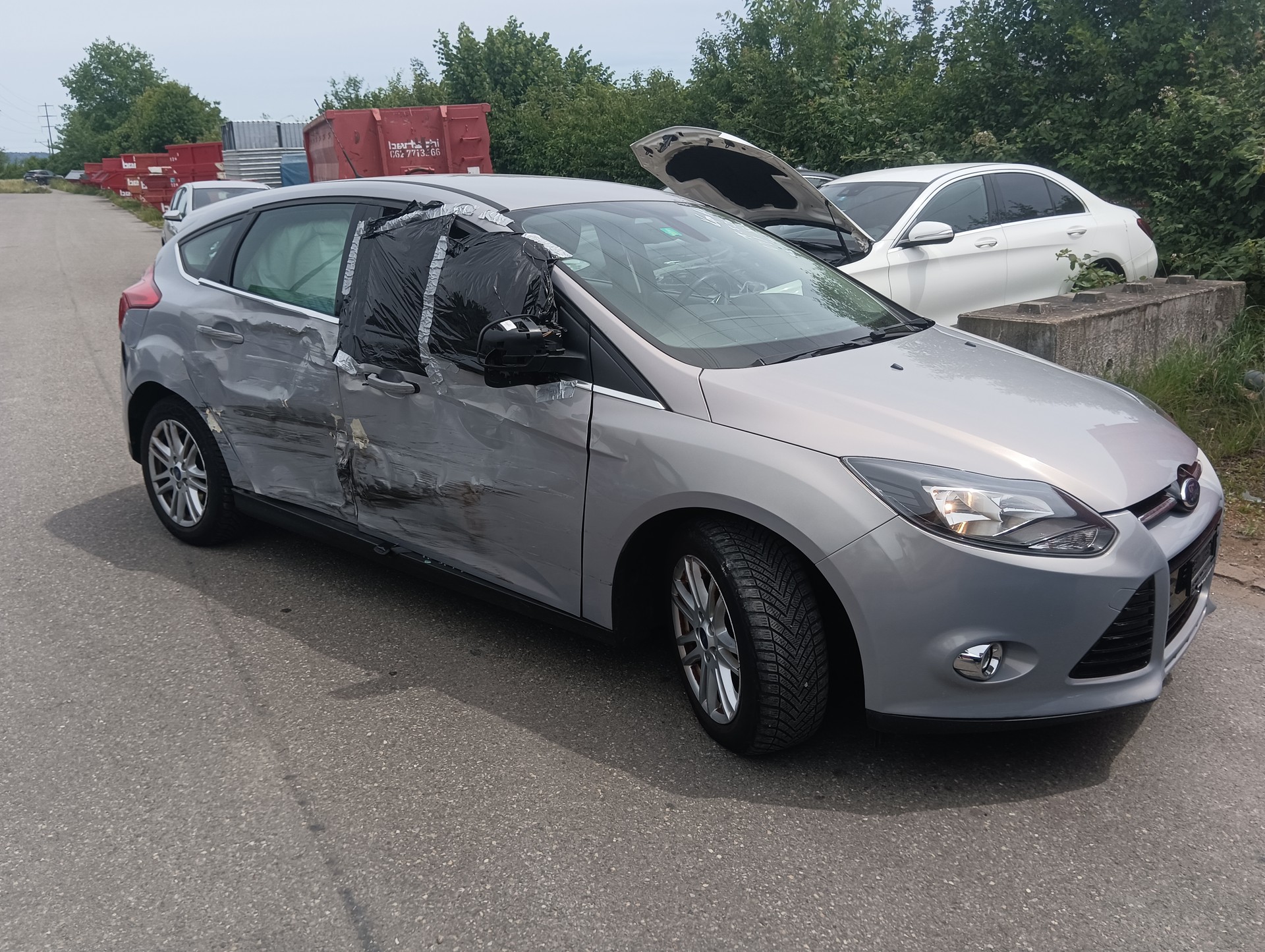 FORD Focus 1.6i VCT Titanium PowerShift-image-1