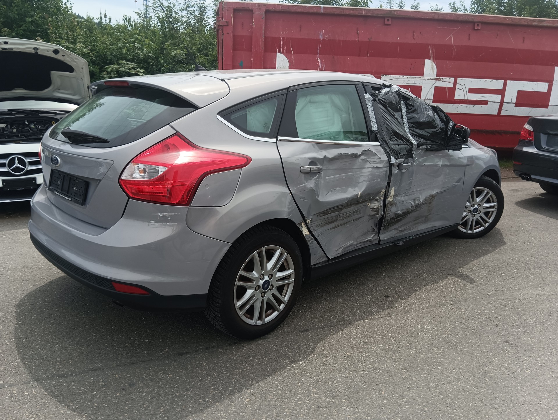 FORD Focus 1.6i VCT Titanium PowerShift-image-2