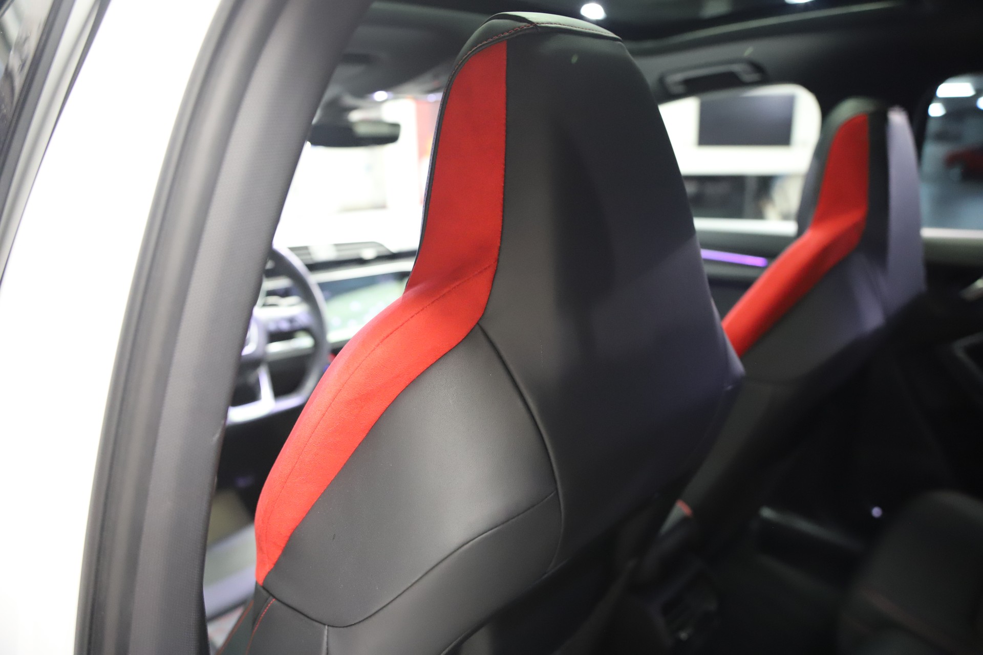 AUDI RS Q3 Sportback quattro S tronic-image-11