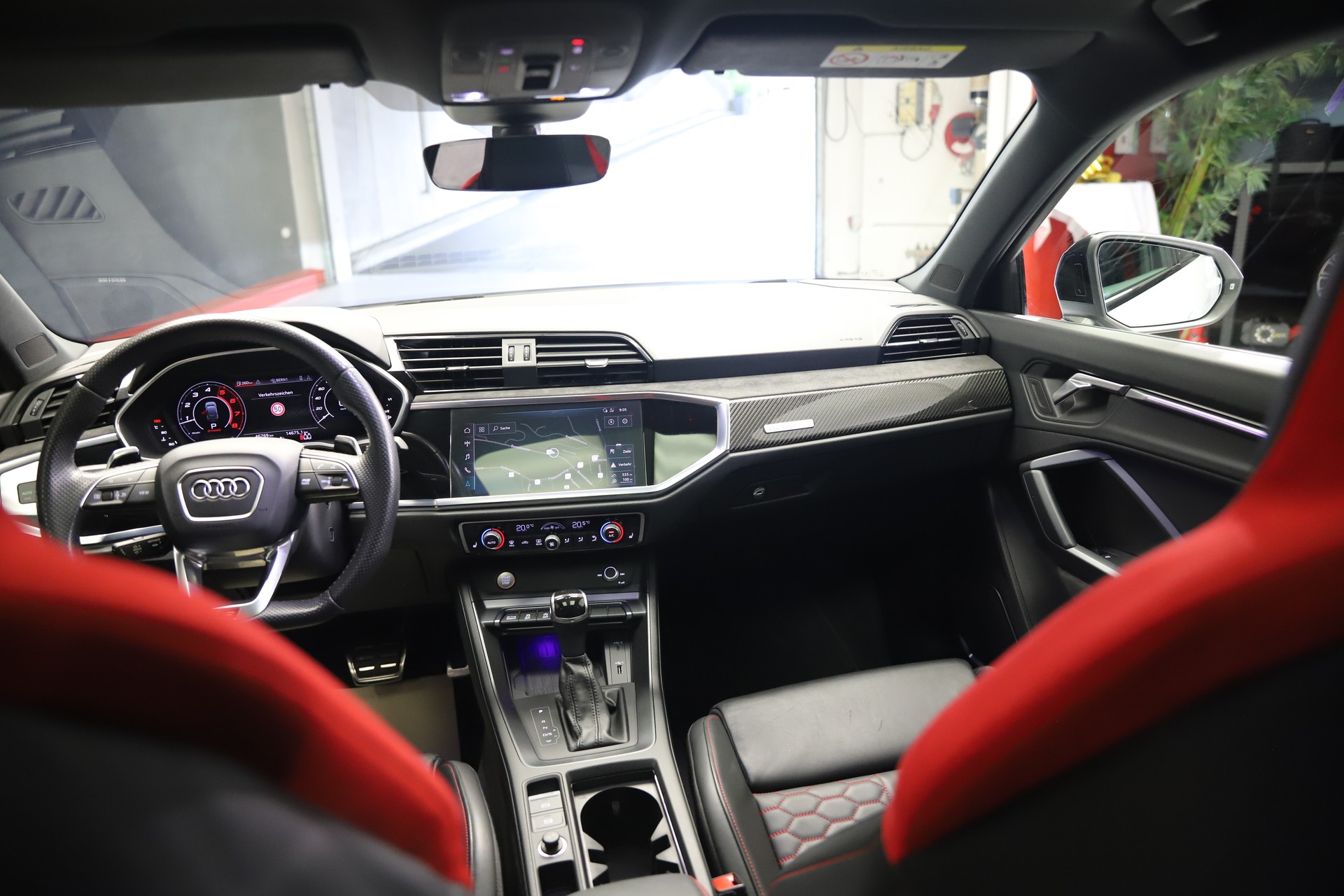 AUDI RS Q3 Sportback quattro S tronic-image-10