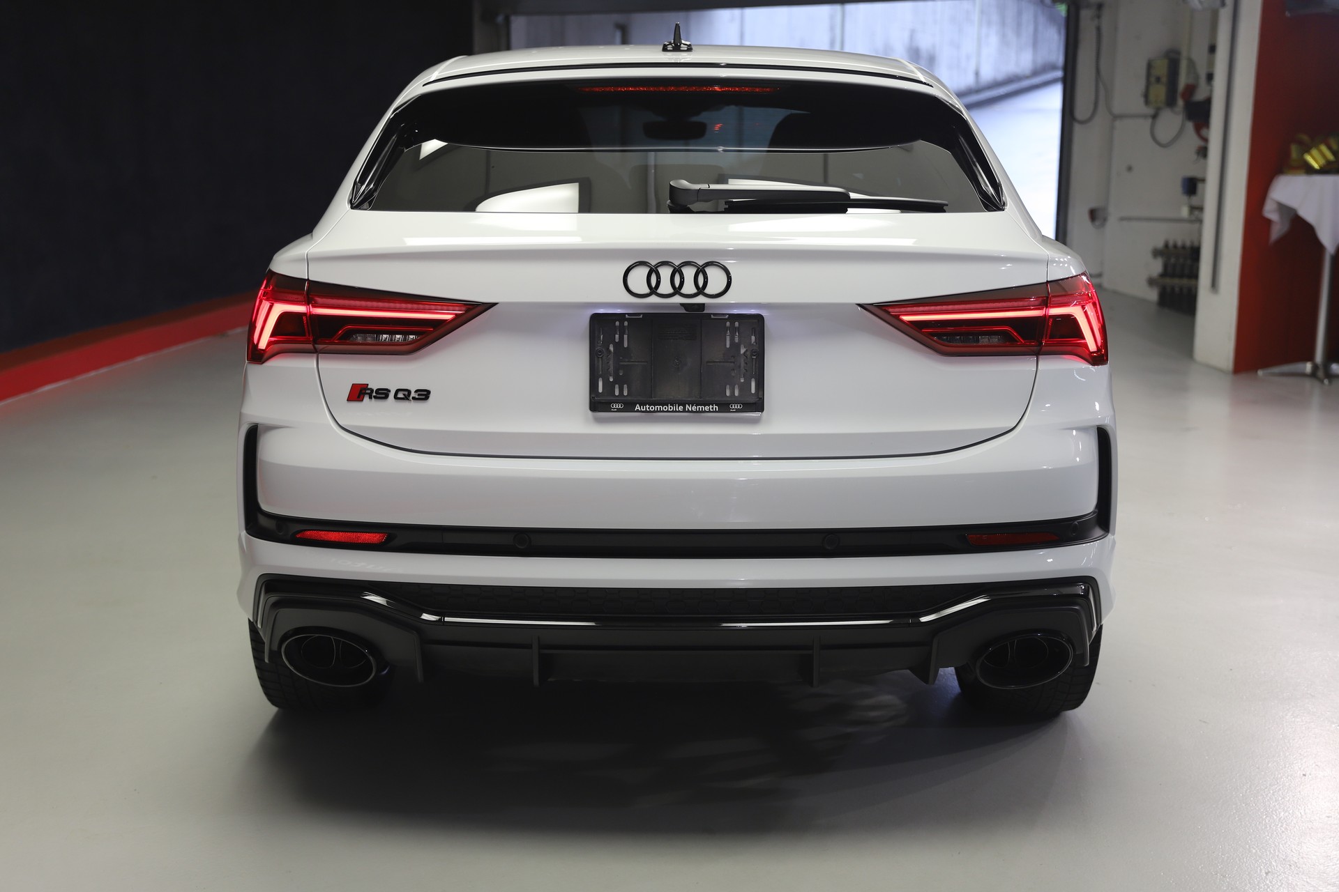 AUDI RS Q3 Sportback quattro S tronic-showroom-element-3