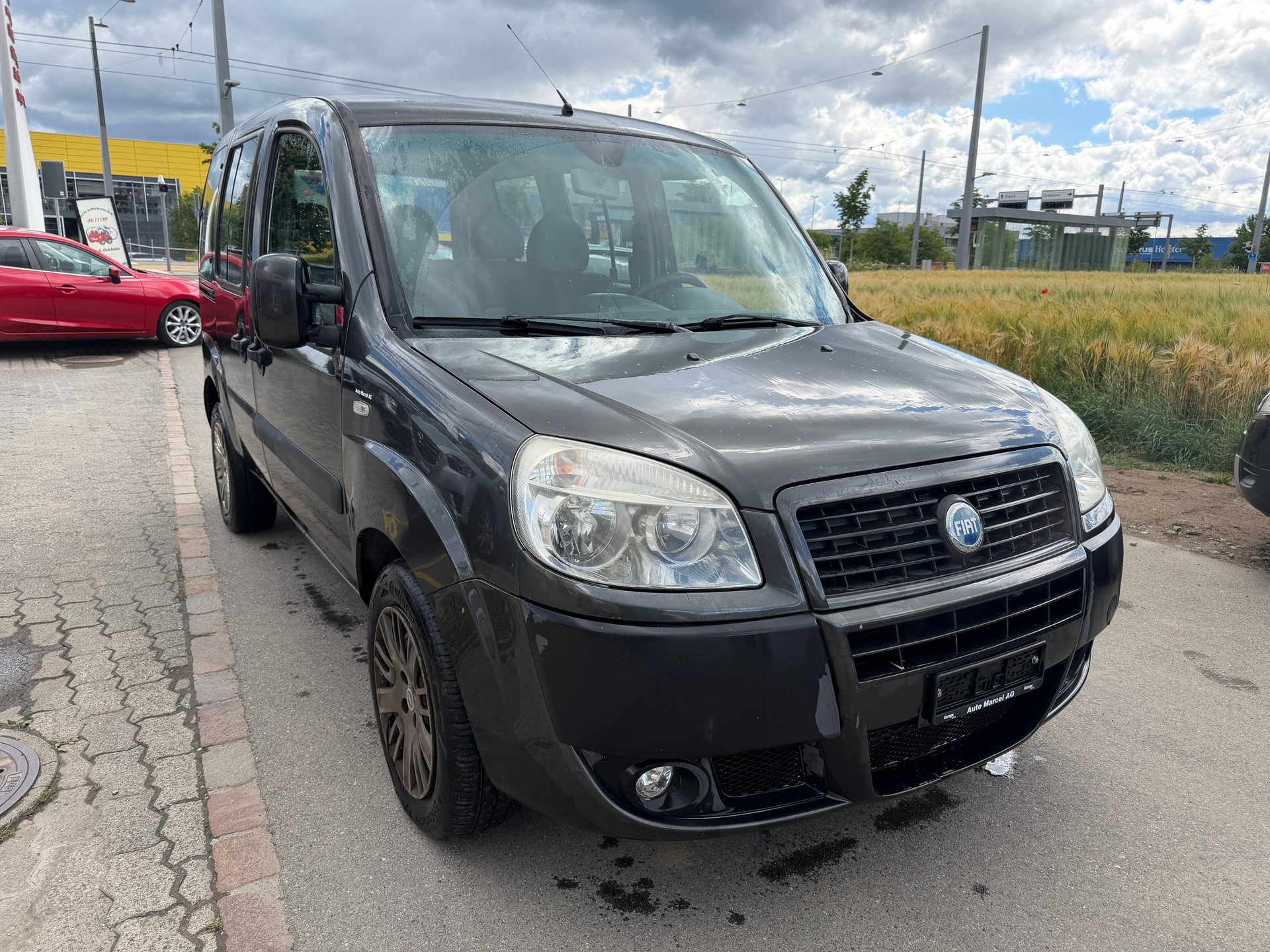 FIAT Doblò 1.9 JTD Family-showroom-element-1