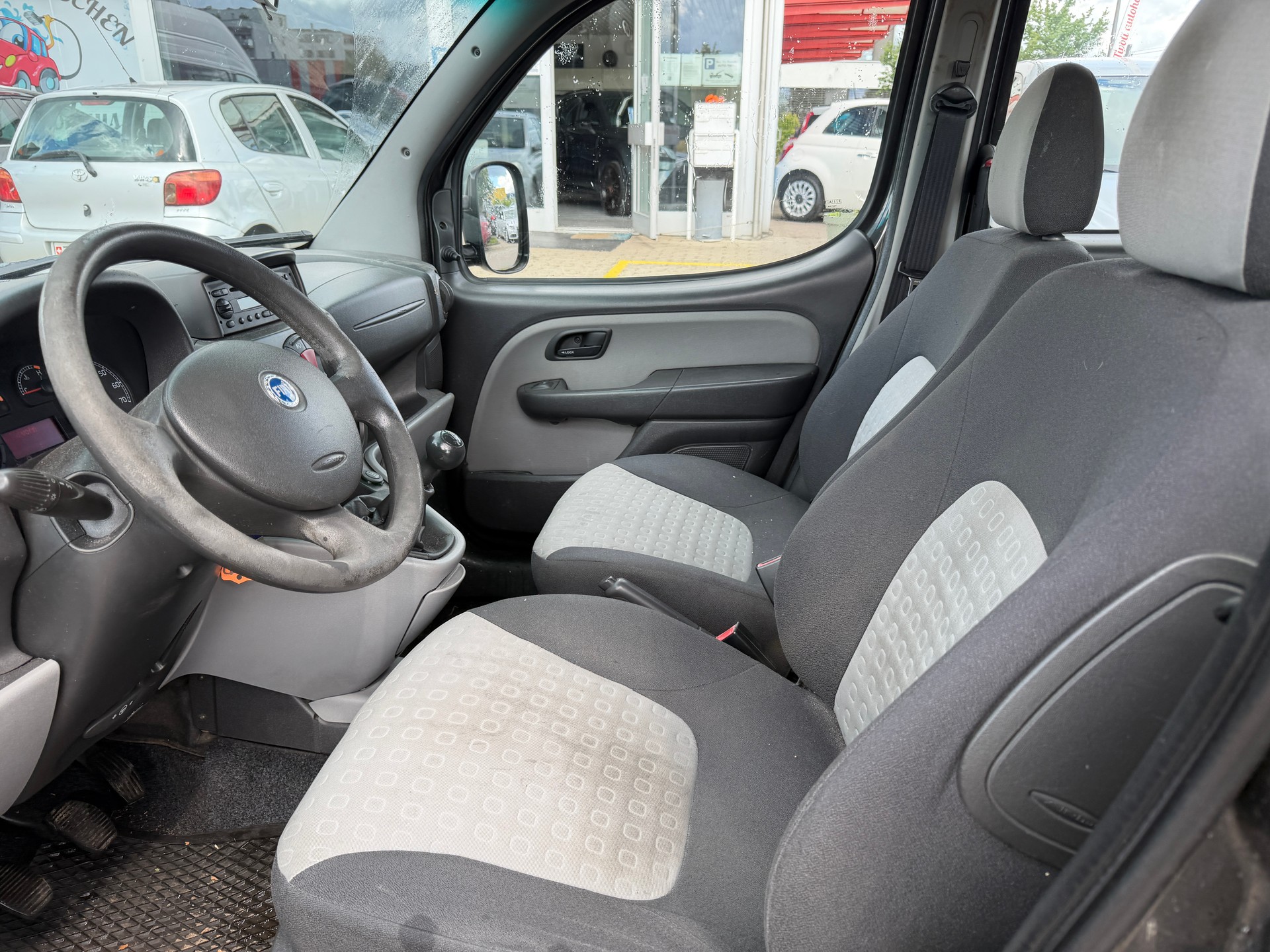 FIAT Doblò 1.9 JTD Family-image-4