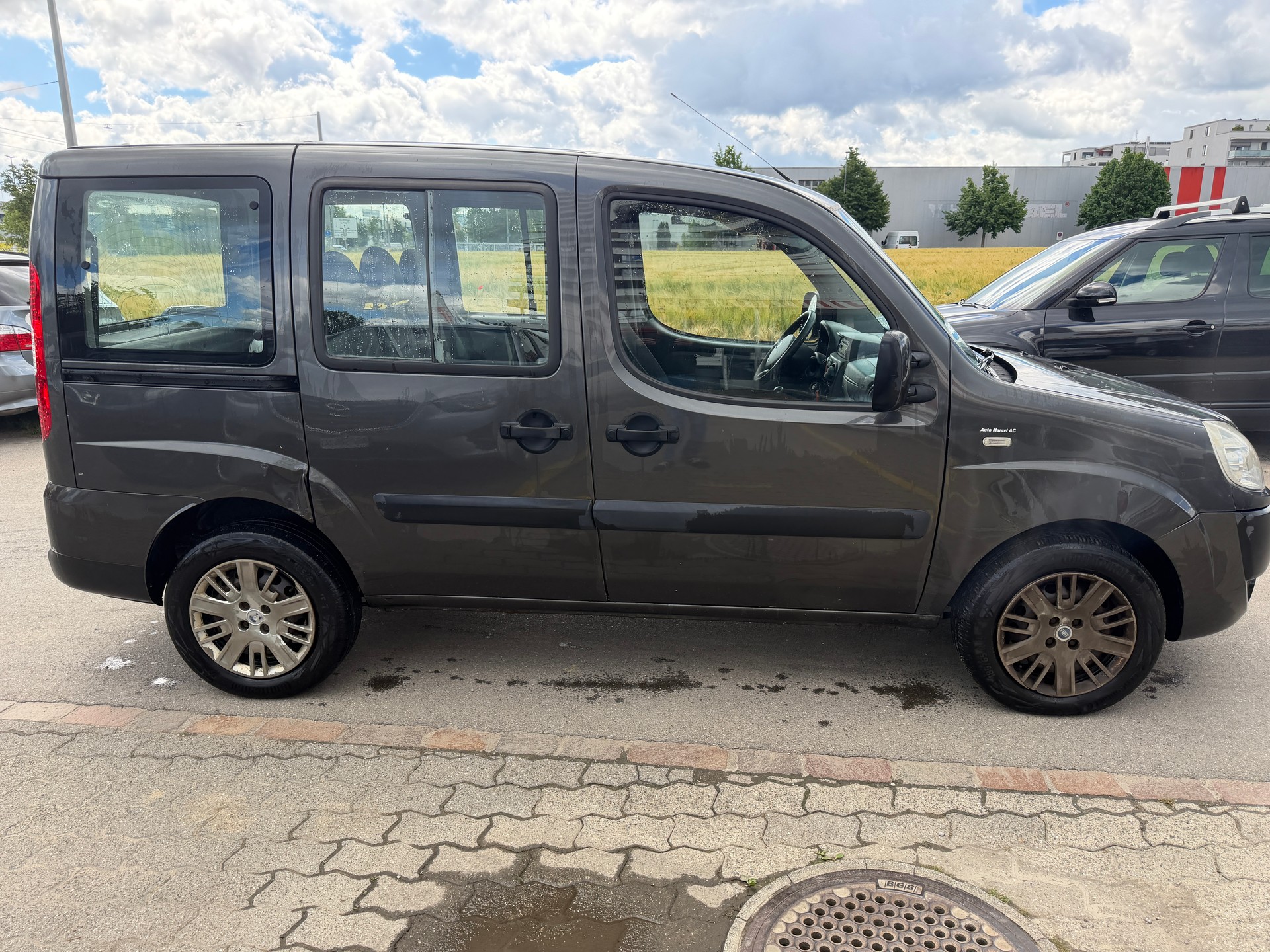 FIAT Doblò 1.9 JTD Family-showroom-element-2