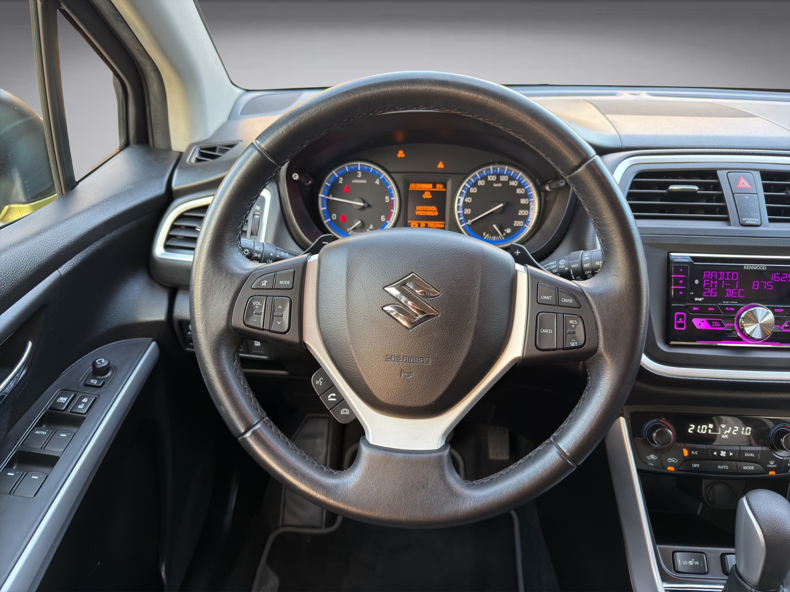 SUZUKI SX4 S-Cross 1.6 TD Piz Sulai 4x4-image-10