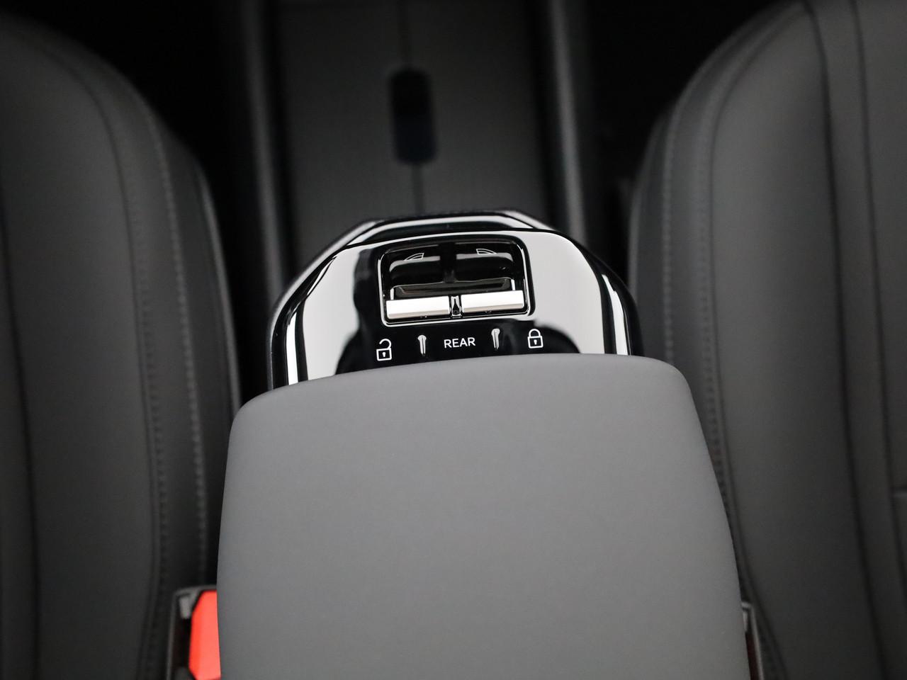 VOLVO EX30 CC P8 Ultra AWD-image-18