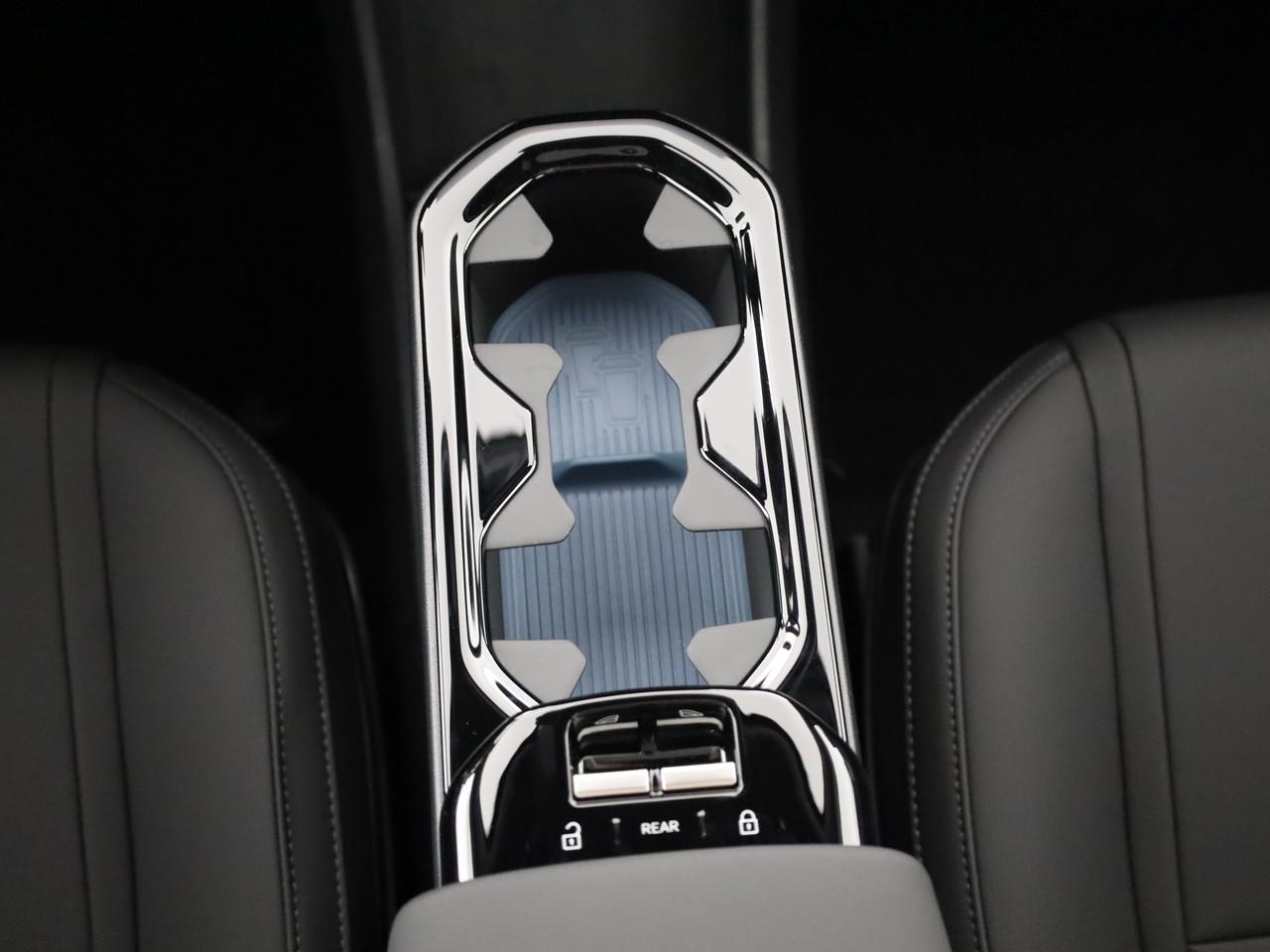 VOLVO EX30 CC P8 Ultra AWD-image-19