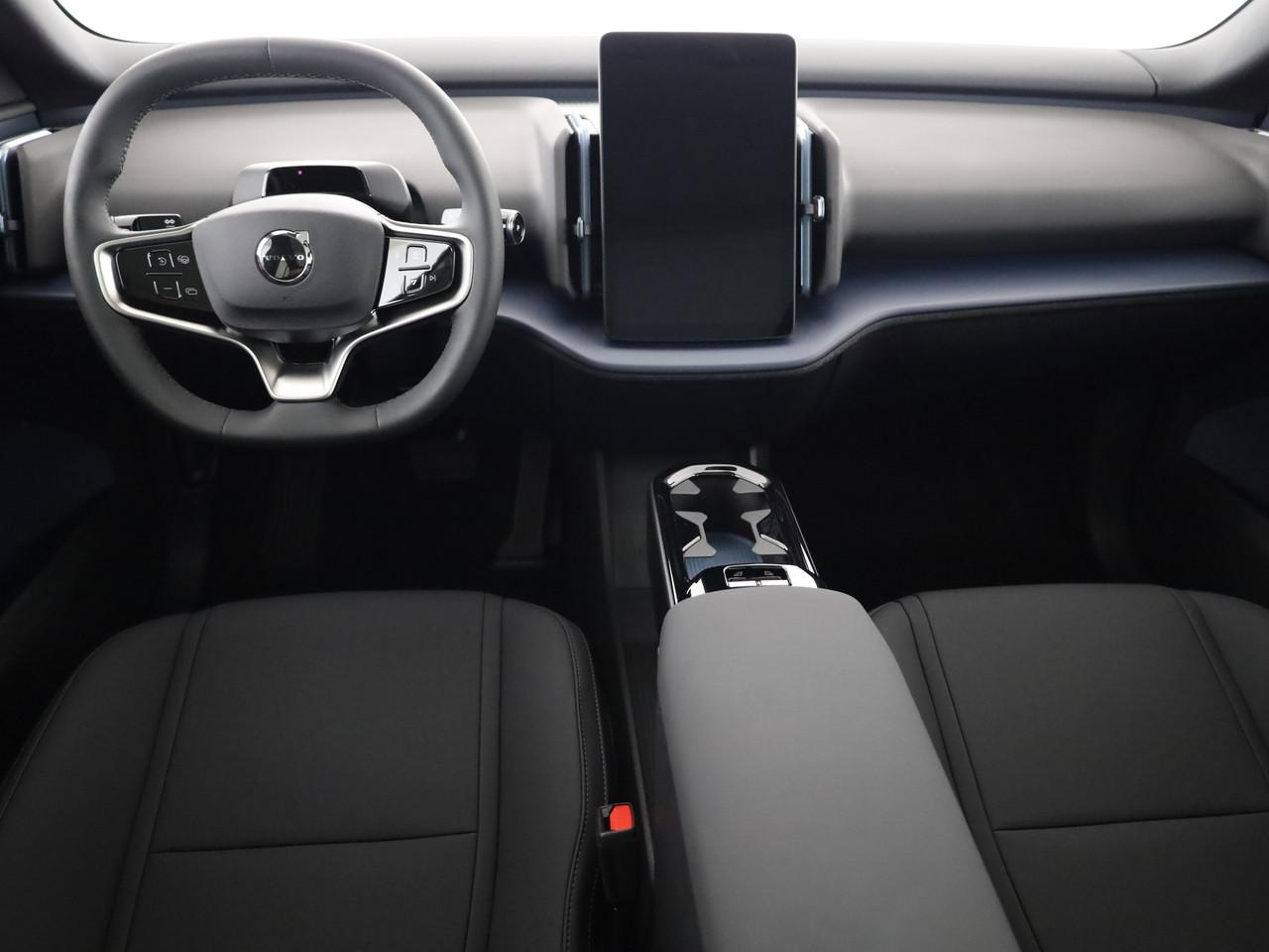VOLVO EX30 CC P8 Ultra AWD-image-8