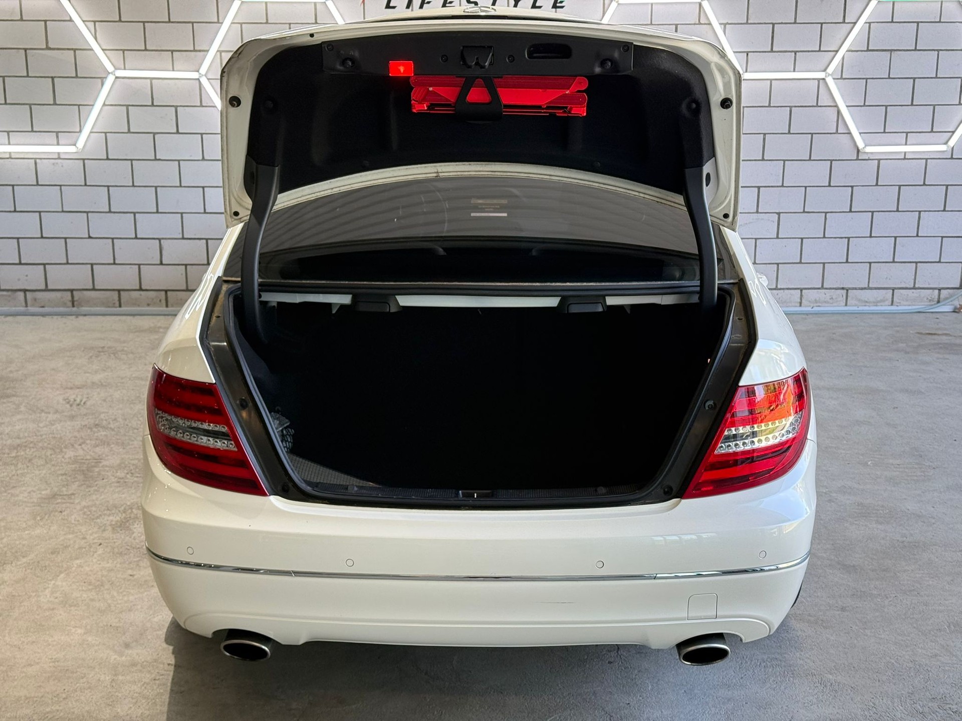 MERCEDES-BENZ C 350 Avantgarde 4Matic 7G-Tronic-image-14