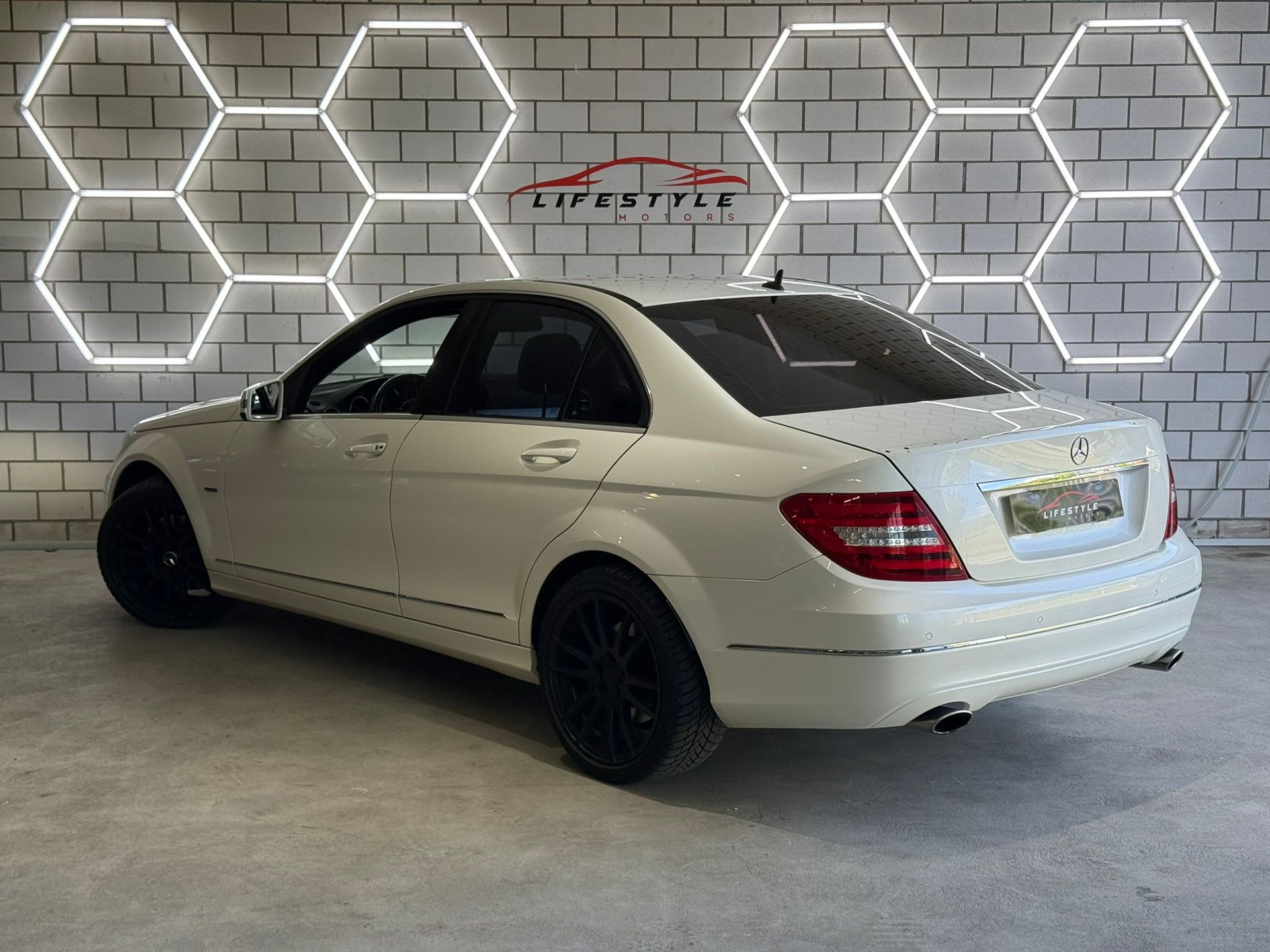 MERCEDES-BENZ C 350 Avantgarde 4Matic 7G-Tronic-image-2