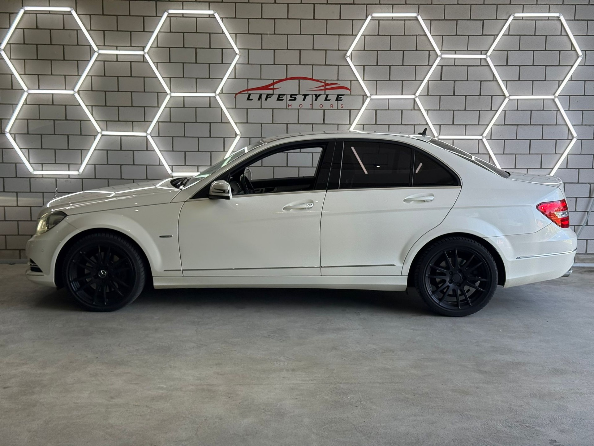 MERCEDES-BENZ C 350 Avantgarde 4Matic 7G-Tronic-image-1