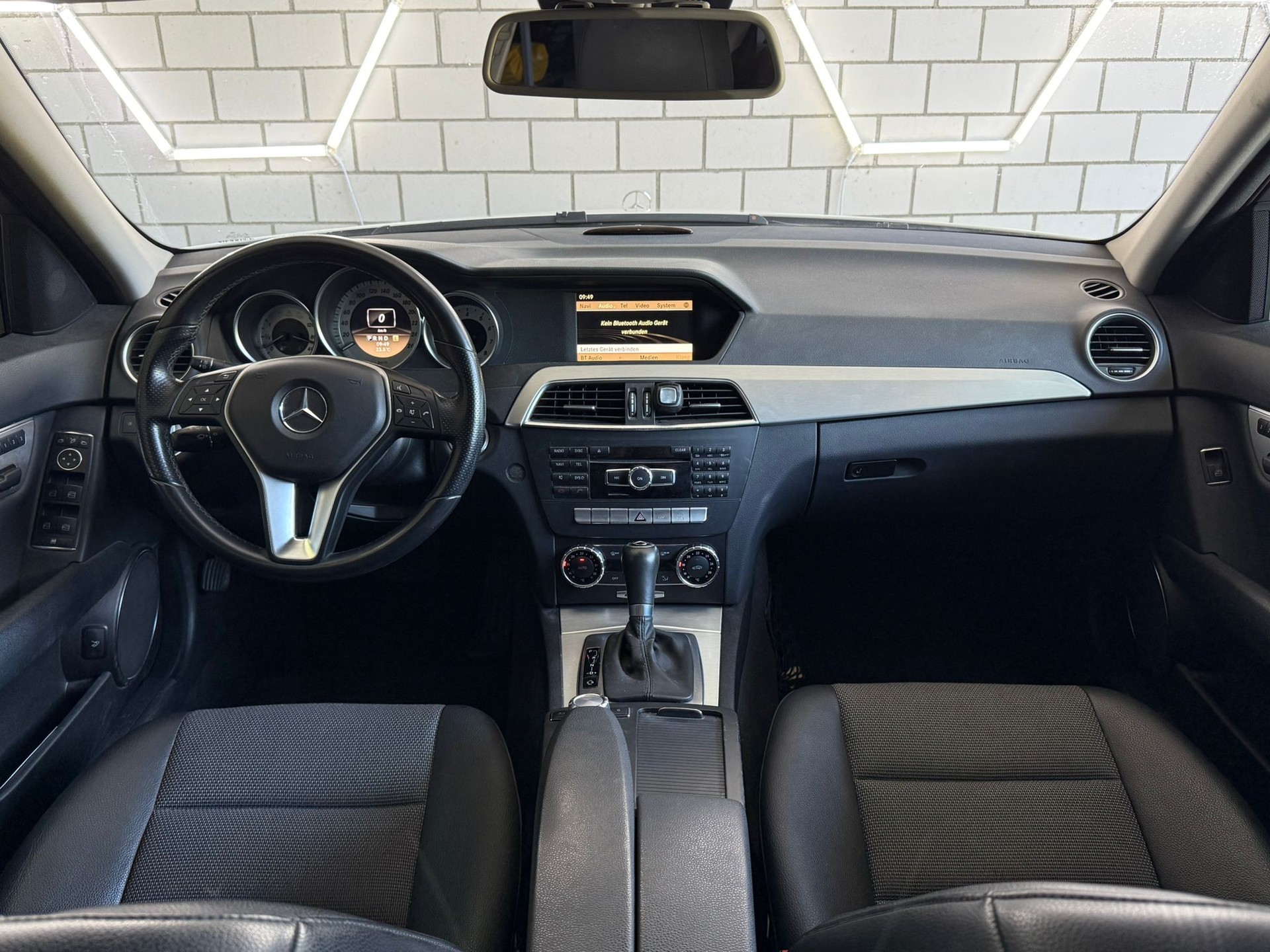 MERCEDES-BENZ C 350 Avantgarde 4Matic 7G-Tronic-image-8