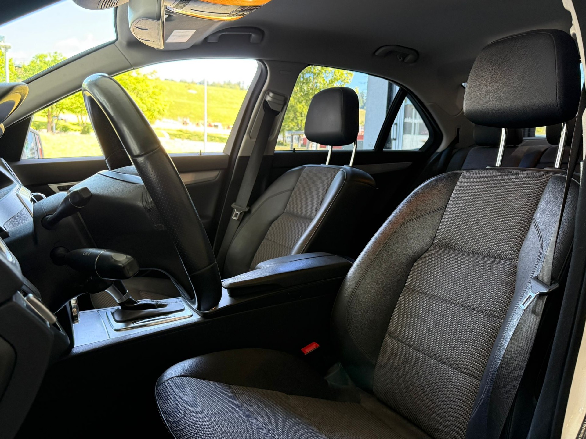 MERCEDES-BENZ C 350 Avantgarde 4Matic 7G-Tronic-image-11