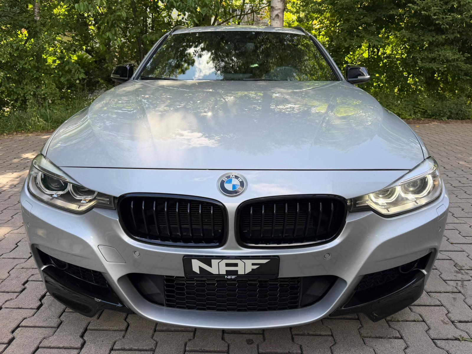 BMW 335i xDrive Touring Steptronic M-Sport-image-9