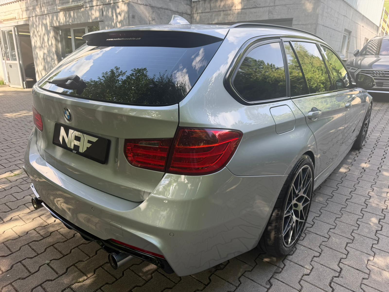 BMW 335i xDrive Touring Steptronic M-Sport-image-6