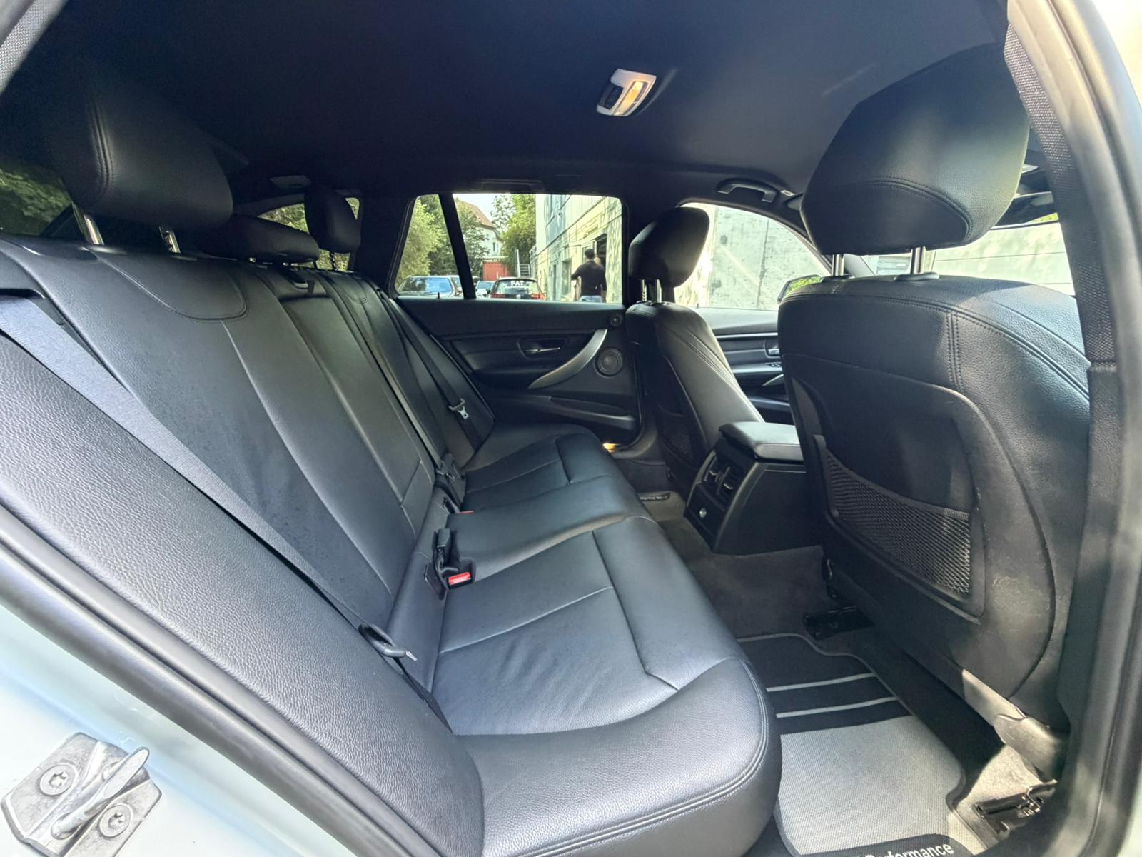 BMW 335i xDrive Touring Steptronic M-Sport-image-20