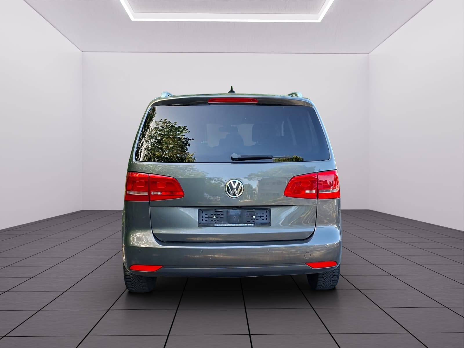 VW Touran 2.0 TDI BlueMotion Technology Cup DSG-image-5