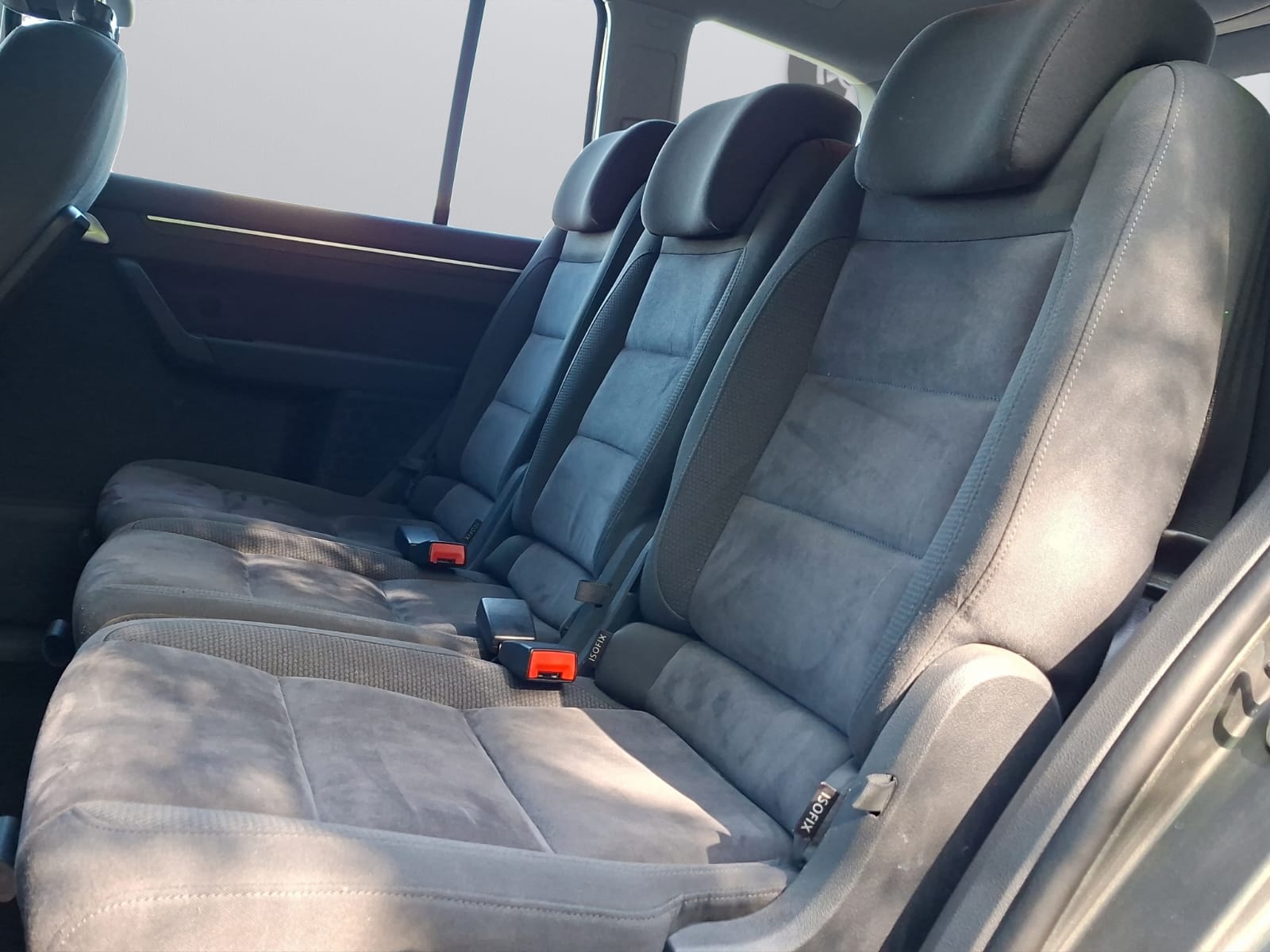 VW Touran 2.0 TDI BlueMotion Technology Cup DSG-image-9
