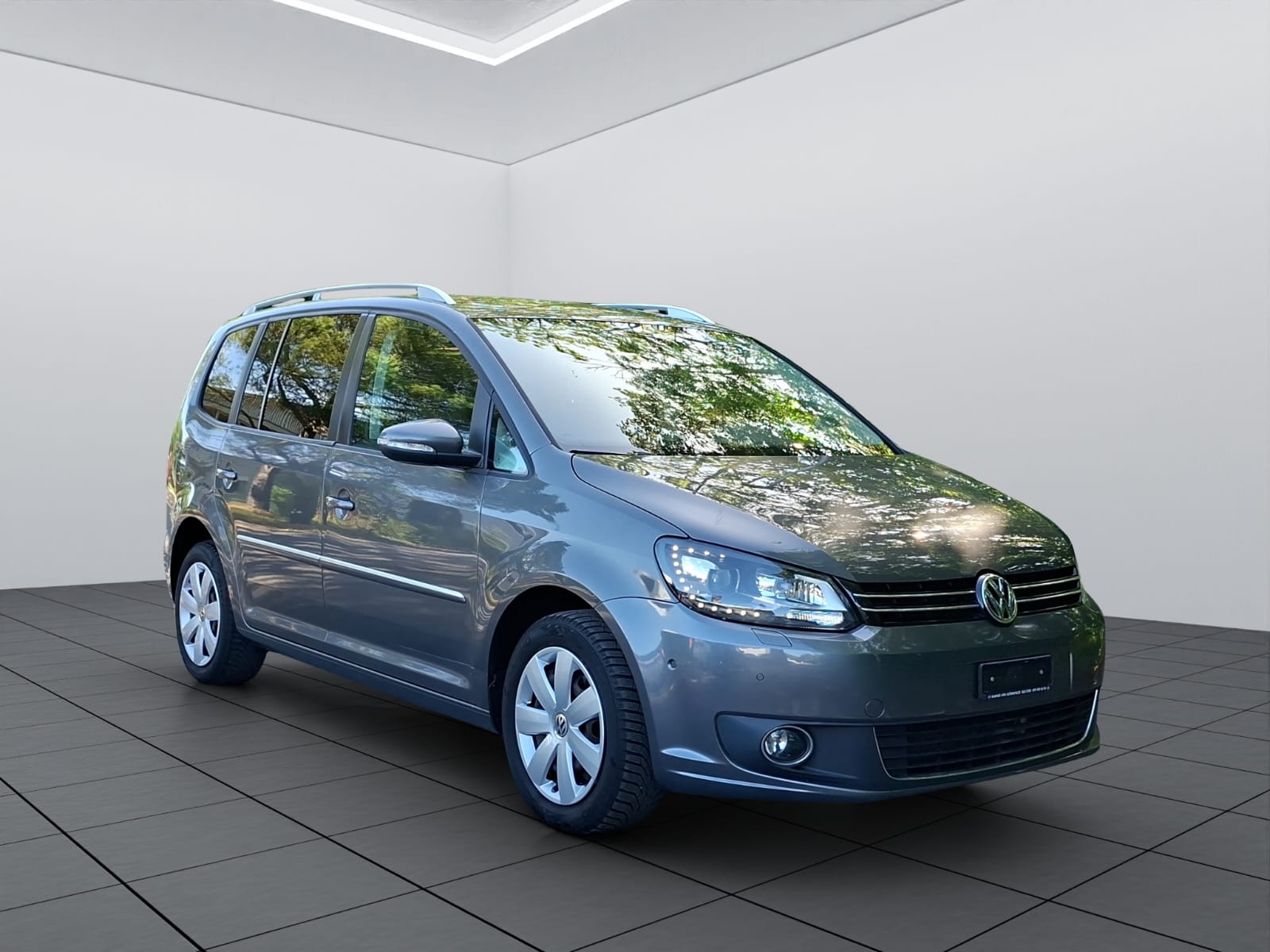 VW Touran 2.0 TDI BlueMotion Technology Cup DSG-image-2