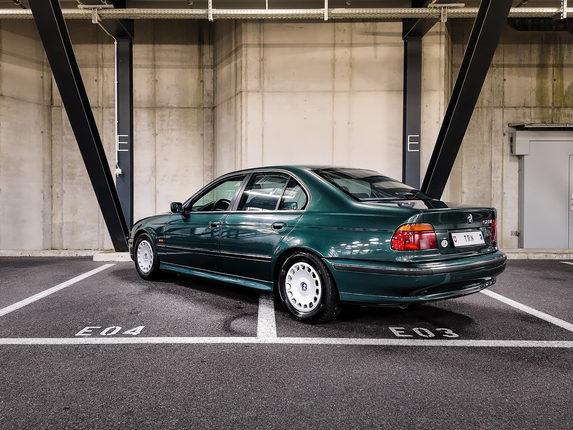 BMW 528i 1.Hand I Sammlerzustand I BMW Checkheft I Vermotgrün I Steptronic I-image-2