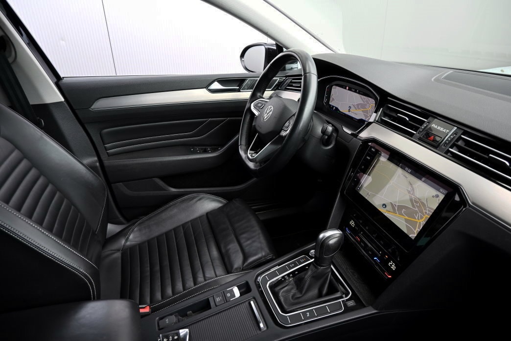 VW Passat 2.0 TDI BMT Elegance DSG-image-6