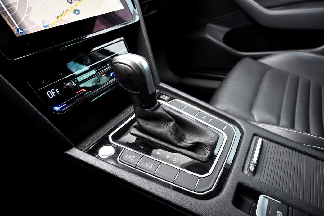 VW Passat 2.0 TDI BMT Elegance DSG-image-9