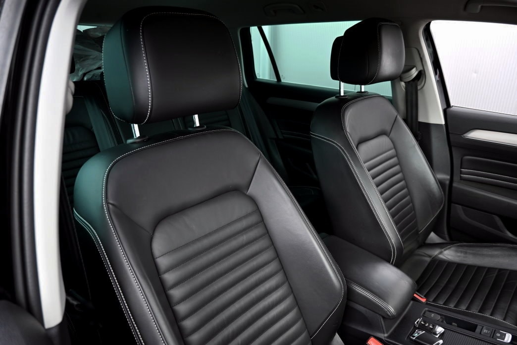 VW Passat 2.0 TDI BMT Elegance DSG-image-5