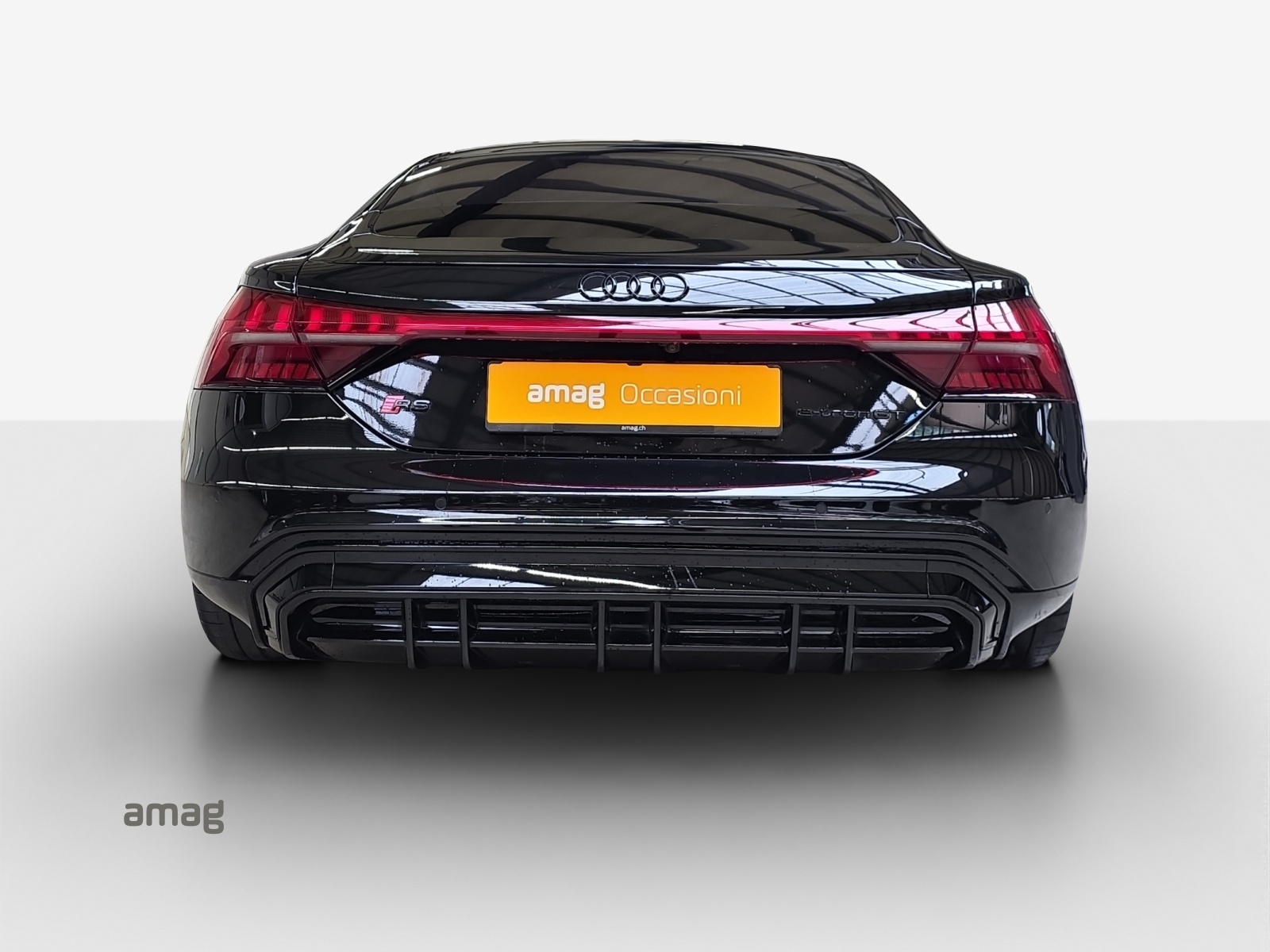 AUDI RS e-tron GT quattro-image-4