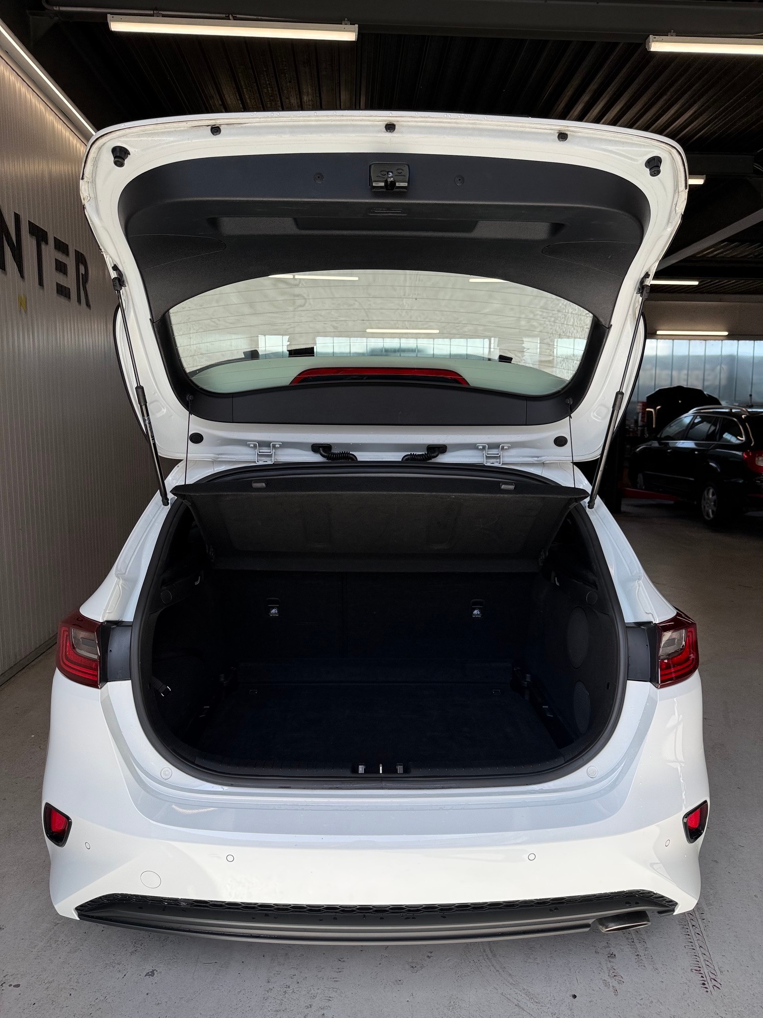 KIA Ceed 1.4 T-GDi Power DCT-image-4