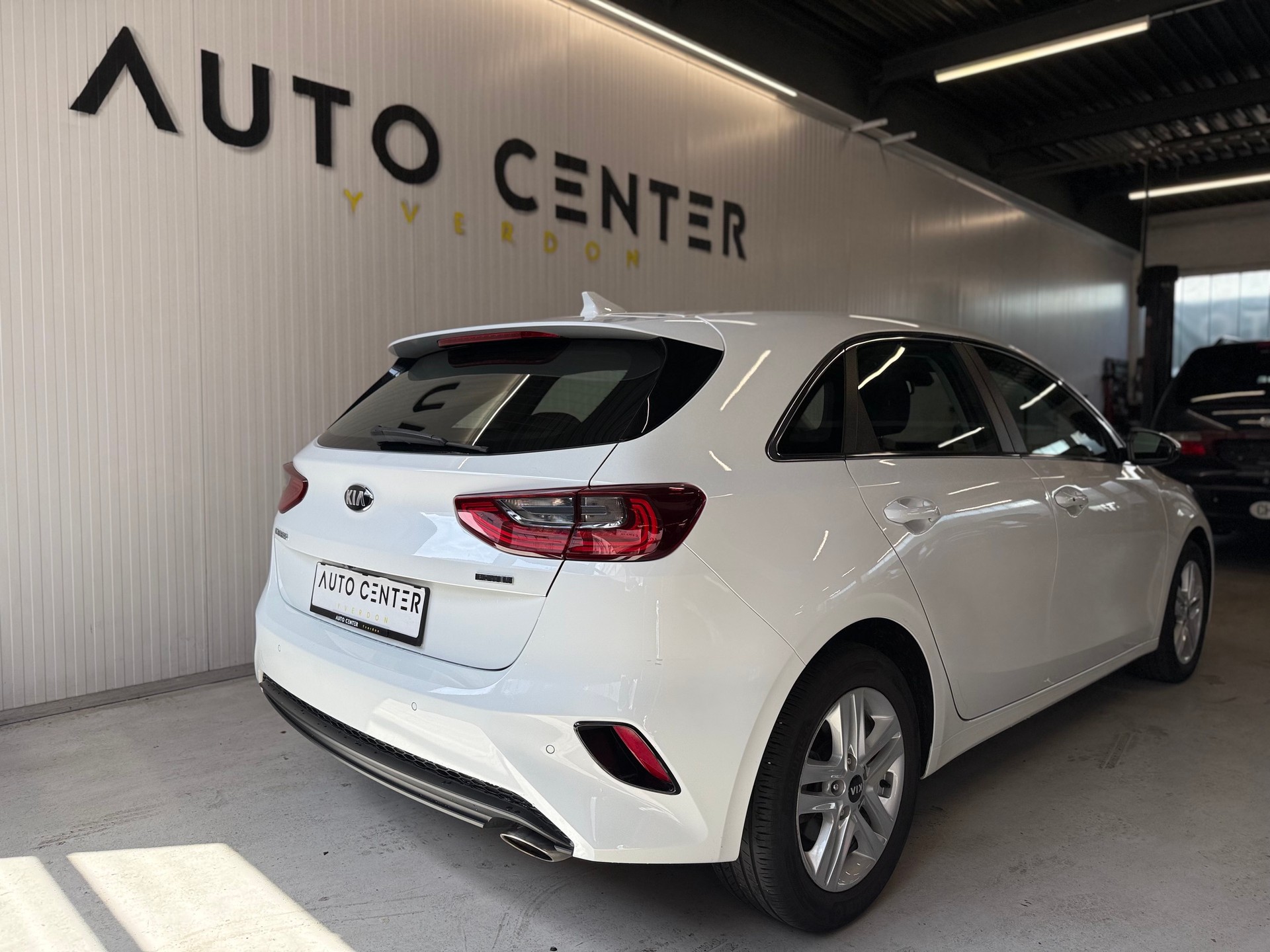 KIA Ceed 1.4 T-GDi Power DCT-image-2